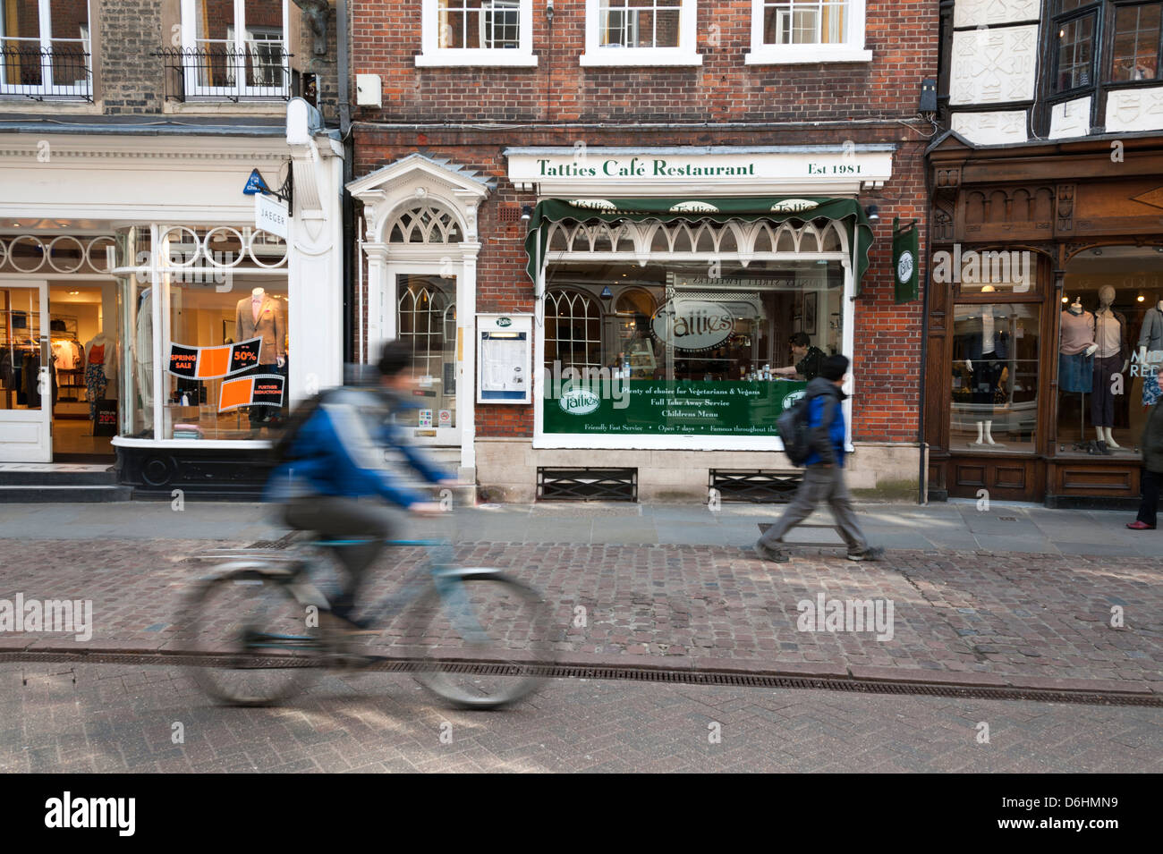 Le café et restaurant Tatties Trinity Street Cambridge UK Banque D'Images