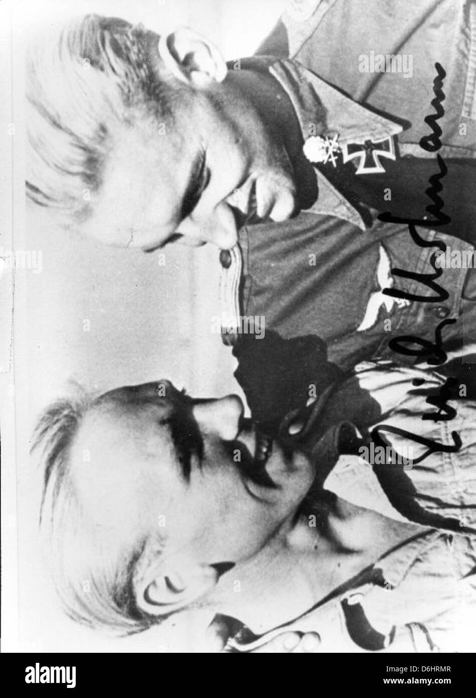 Harold Fischer, un as notable de la guerre de Corée, a piloté l'avion Paper Tiger. Les compétences de Fischer dans le combat aérien l'ont aidé à obtenir la reconnaissance pendant le conflit, avec son avion jouant un rôle clé dans la supériorité aérienne. Banque D'Images