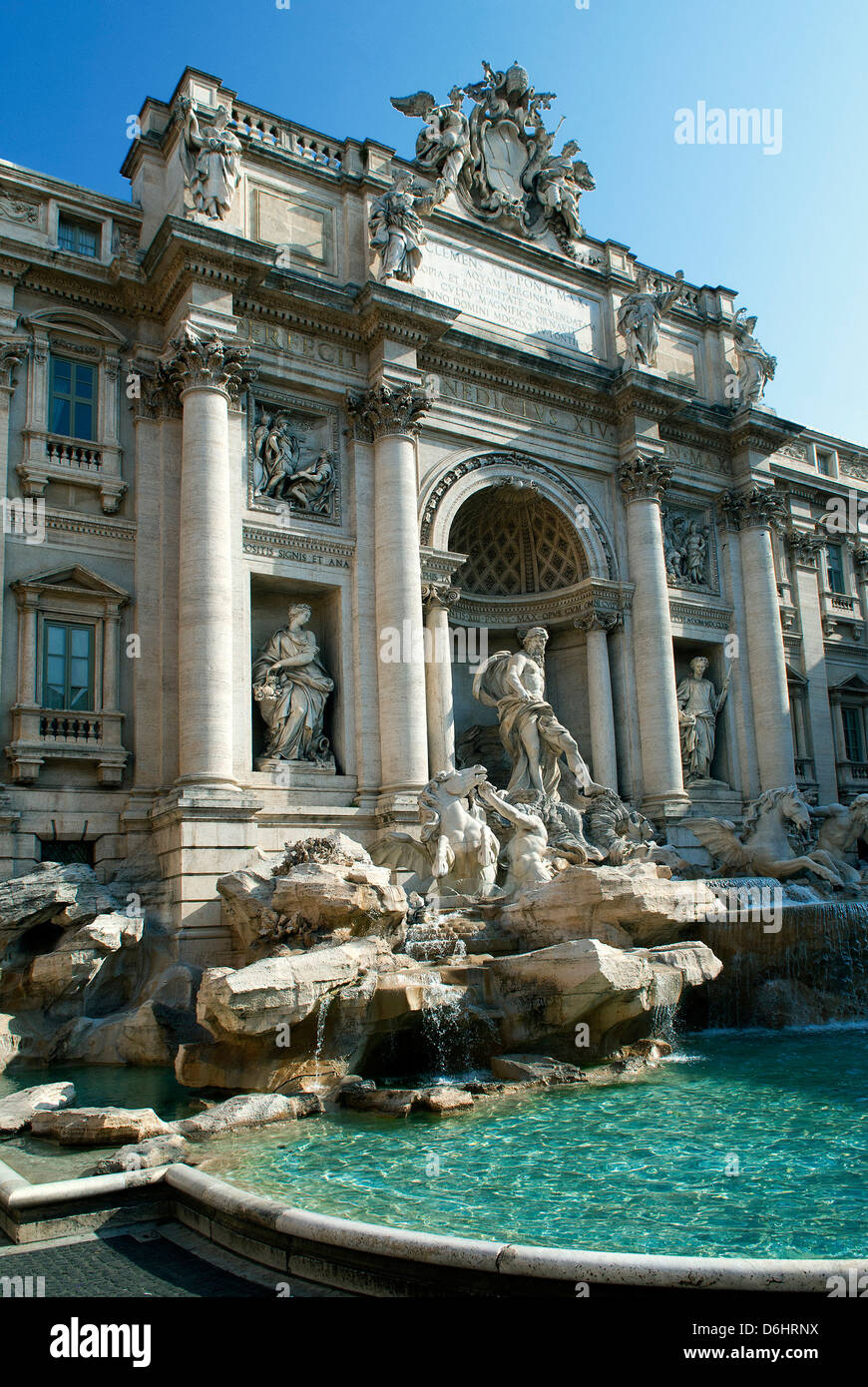 L'Italie, Rome. Fontaine de Trevi est l'un des plus célèbres fontaines baroques dans le monde. Banque D'Images