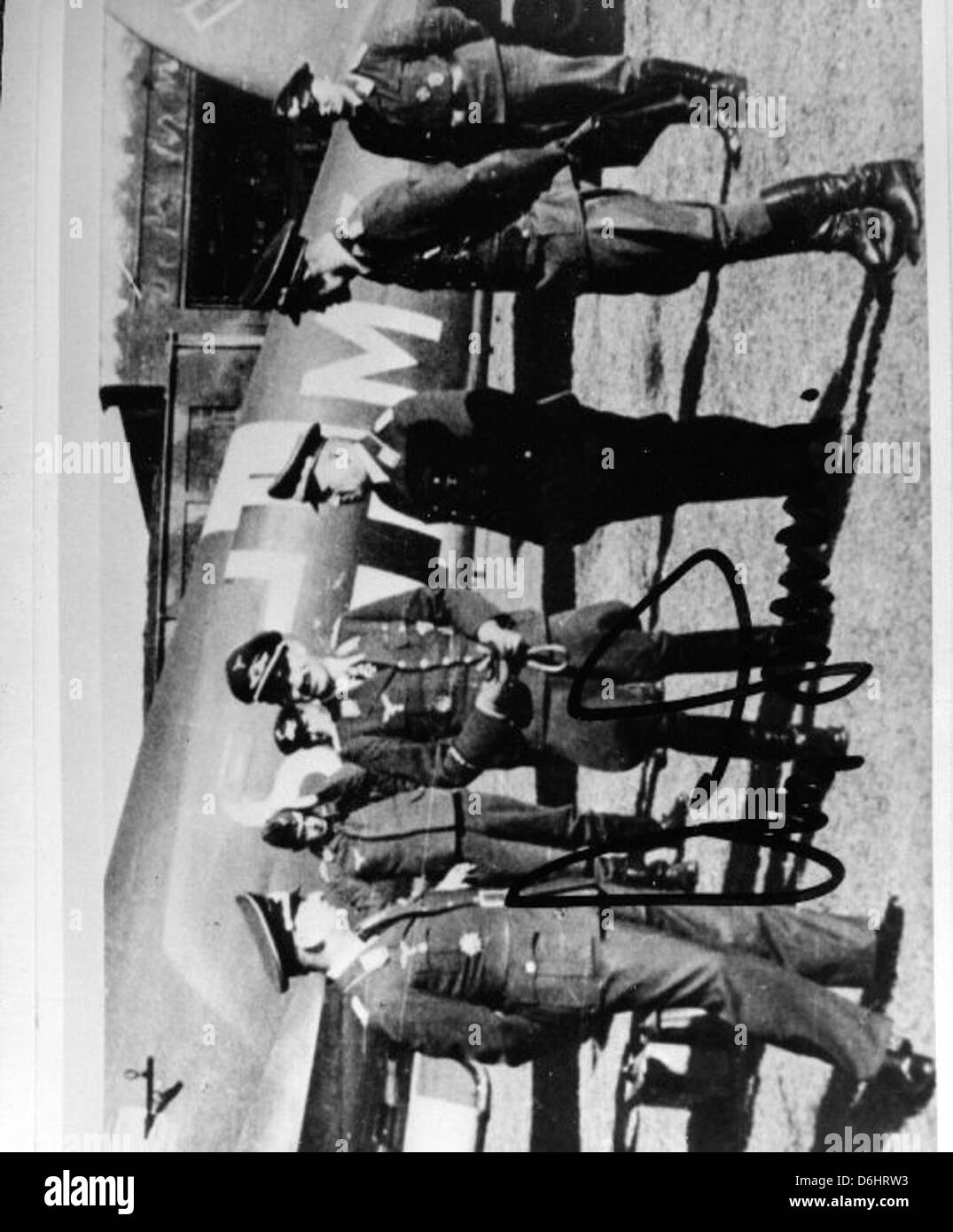 Harold Fischer, connu sous le nom de 'Paper Tiger' as pendant la guerre de Corée, vola sur le Heinkel He-111. Son expérience de service et de combat demeure une partie importante de l'histoire de l'aviation militaire. Banque D'Images