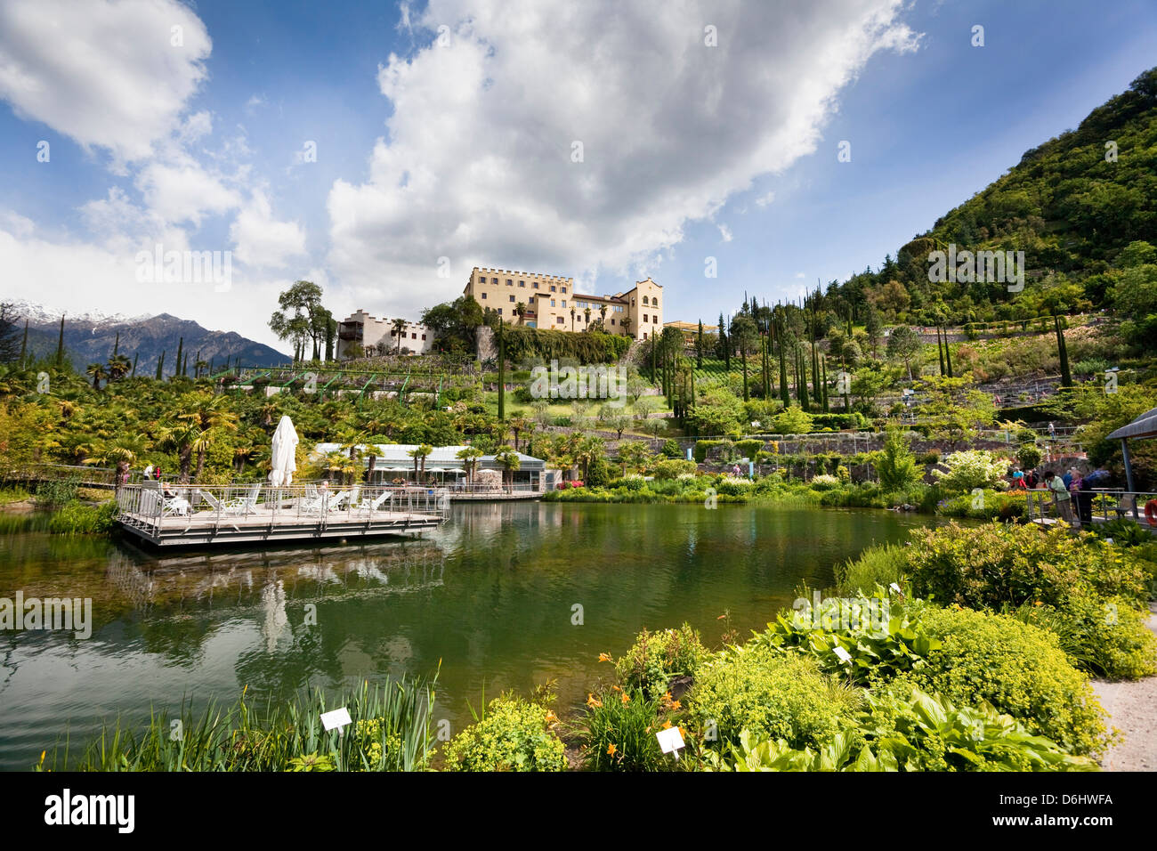 Des Alpes de l'Est, le Tyrol du Sud, Italie. Les jardins du château de Trauttmansdorff. Banque D'Images