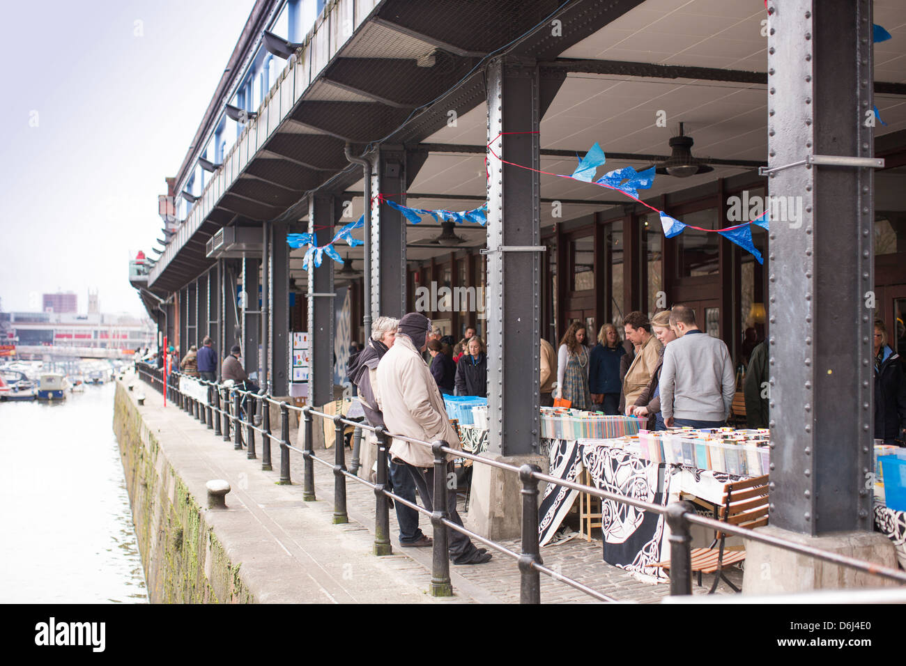Marché d'Harbourside de Bristol, Angleterre, Royaume-Uni Banque D'Images