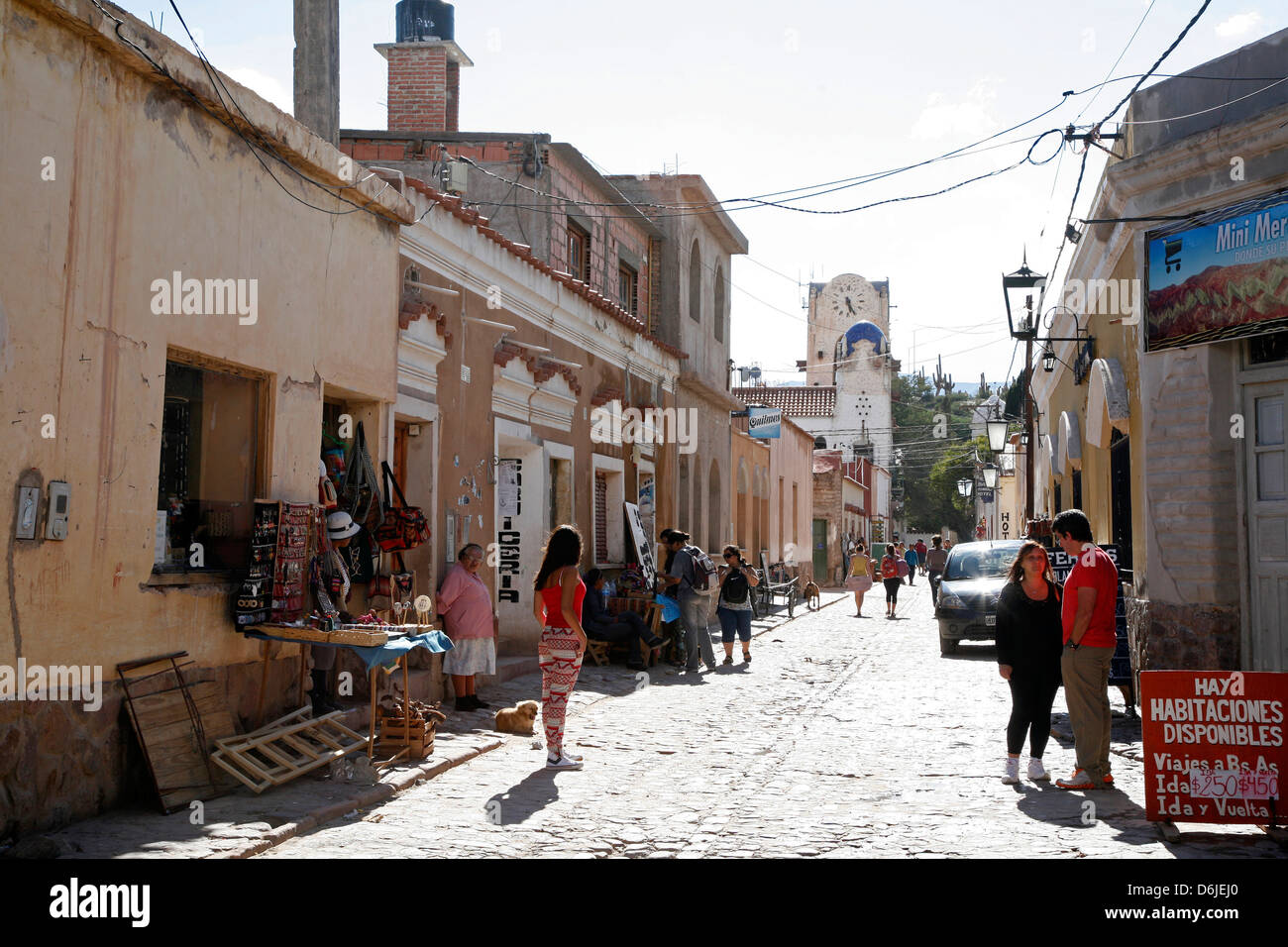 Scène de rue à Humahuaca, Quebrada de Humahuaca, Province de Jujuy, Argentine, Amérique du Sud Banque D'Images