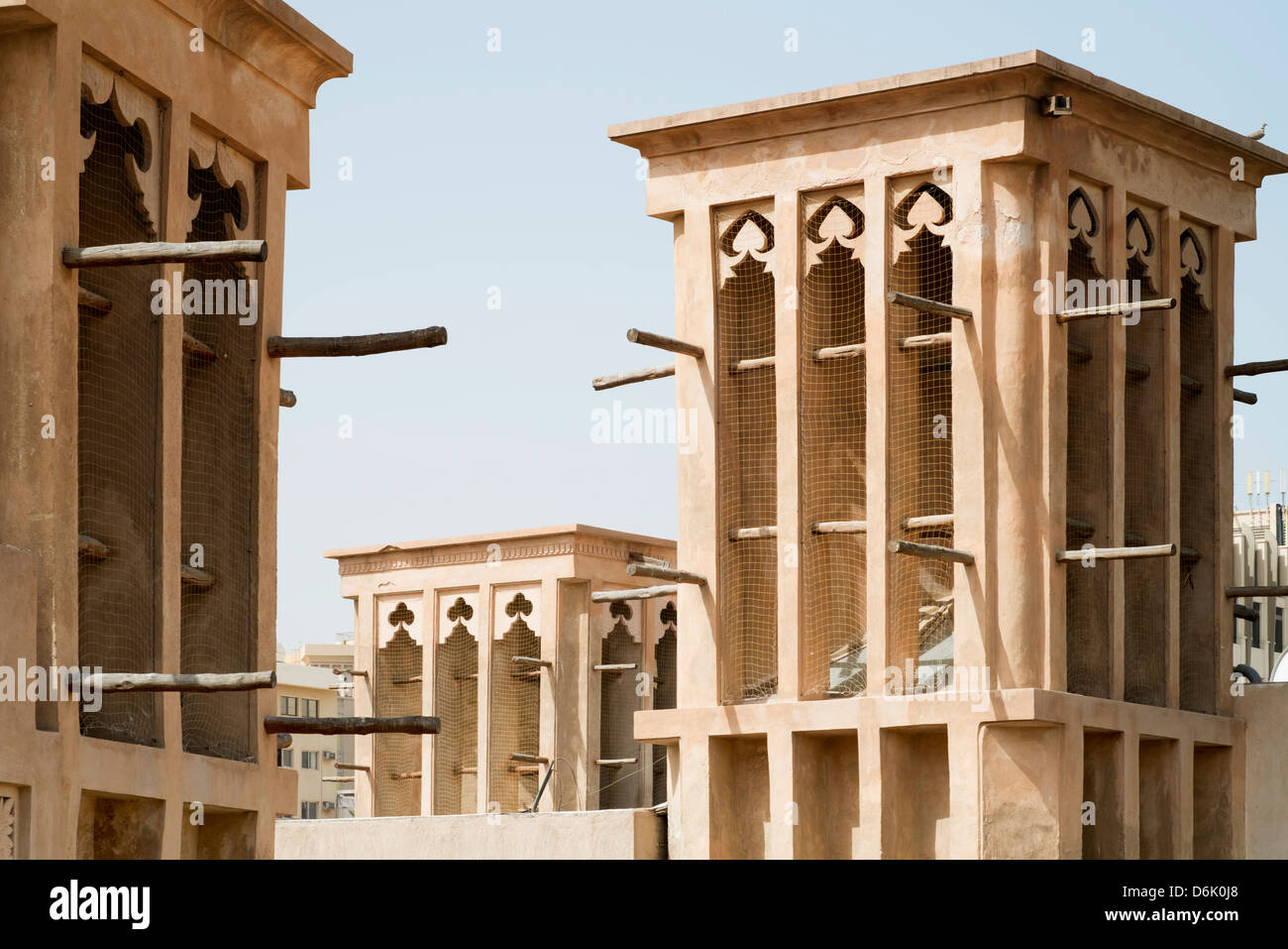 L'architecture historiques traditionnels avec des tours à vent à Al Bastakiya district historique de Bur Dubai Emirats Arabes Unis Banque D'Images