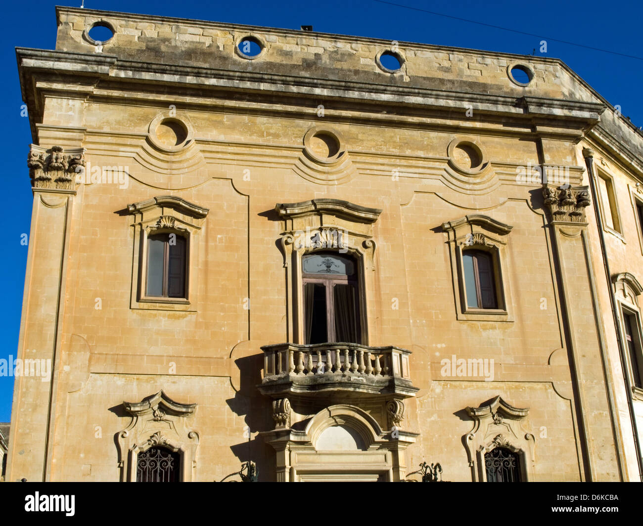 Lecce - Palazzo Carafa - Détail de la façade latérale Banque D'Images