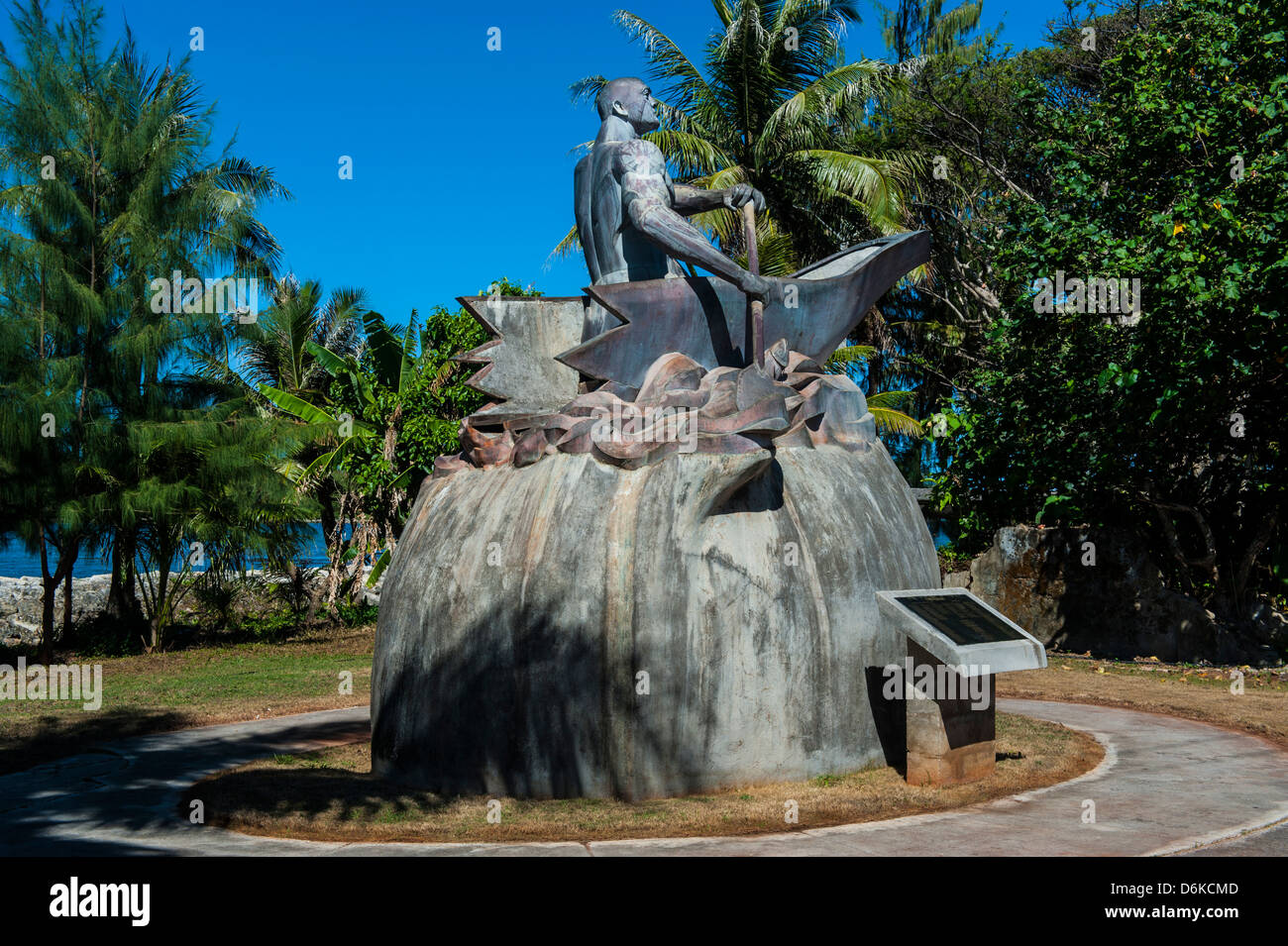 Statue en bronze d'un chef Chamorro, Guam, territoire américain, le centre du Pacifique, Pacifique Banque D'Images