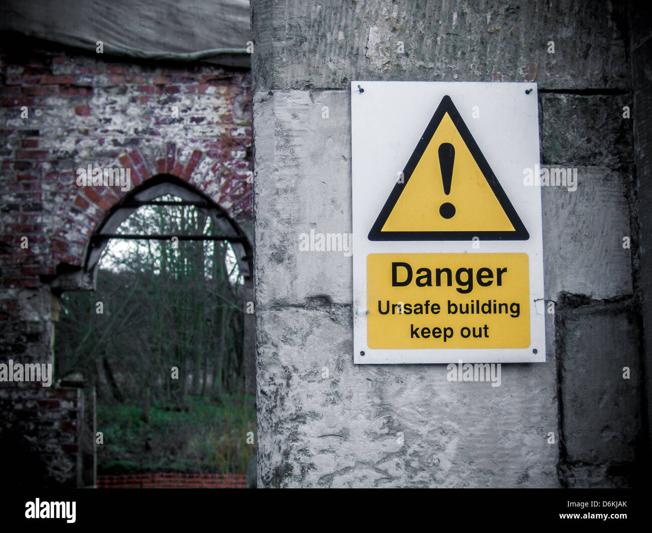 Bâtiment dangereux Danger sign - Tenir hors Banque D'Images