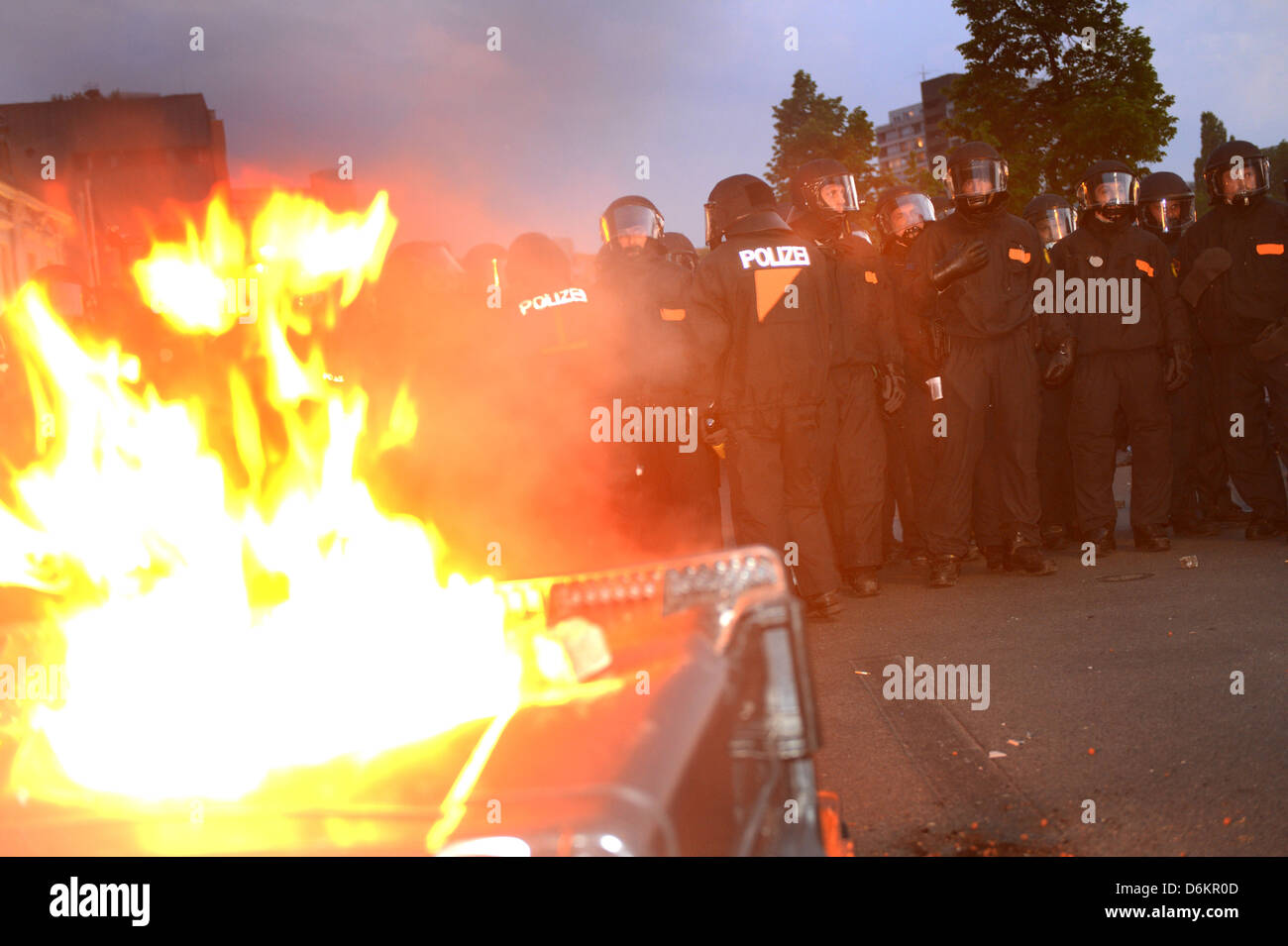 Berlin, Allemagne, l'action de la police lors d'une manifestation le 1 mai 2012 Banque D'Images