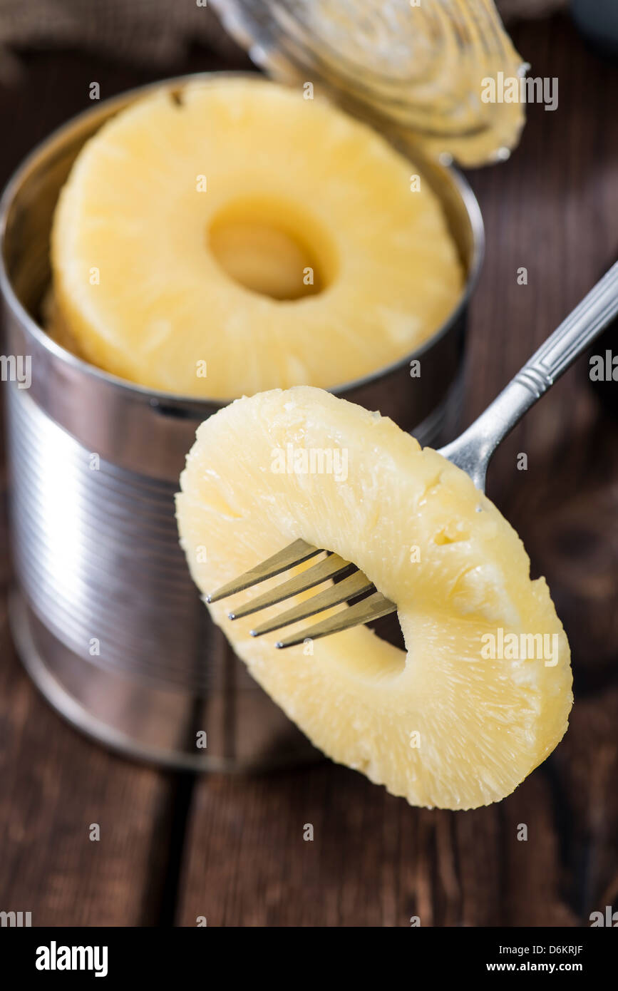 Partie de l'ananas en tranches en conserve Banque D'Images