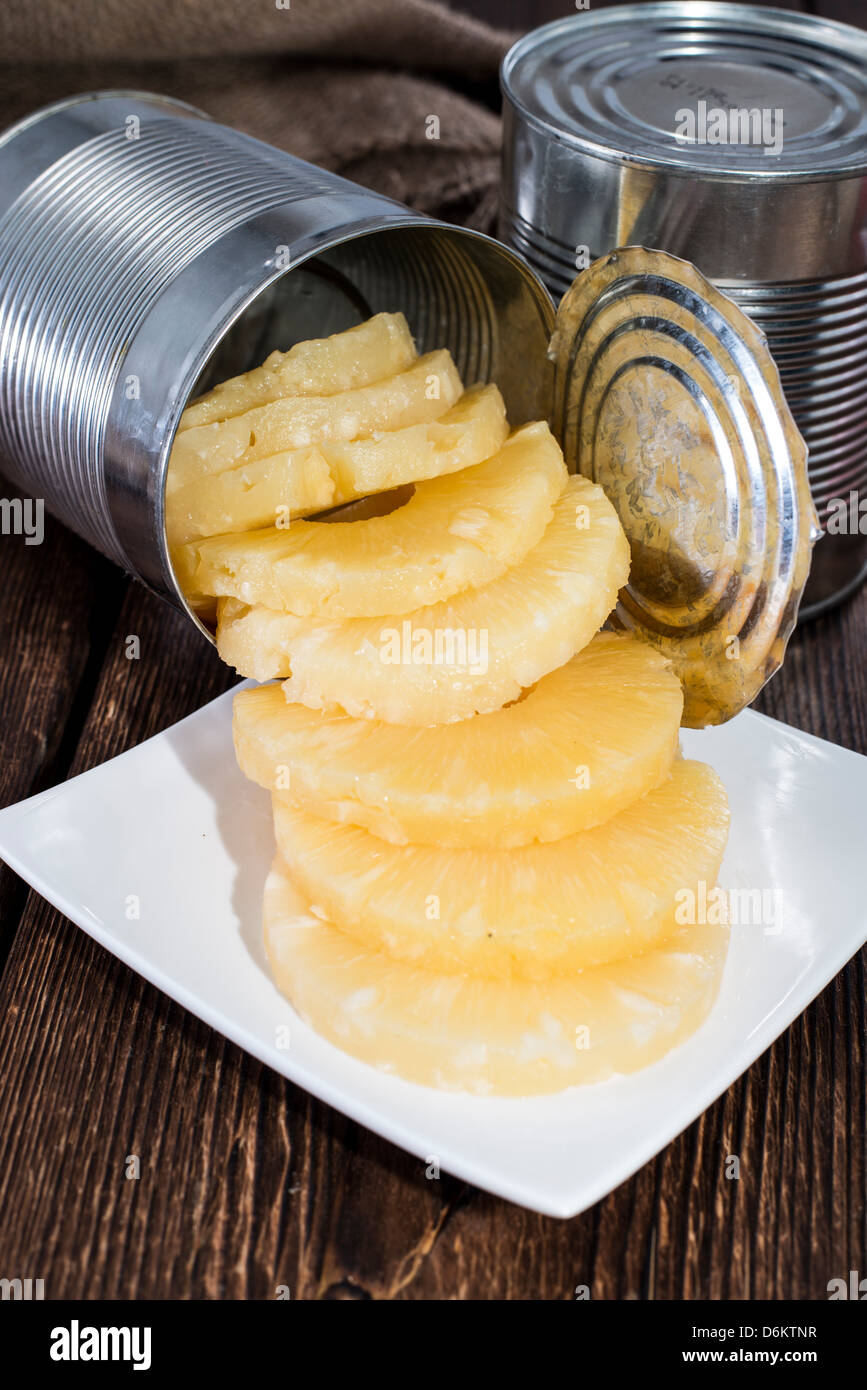 Partie de l'ananas en tranches en conserve Banque D'Images