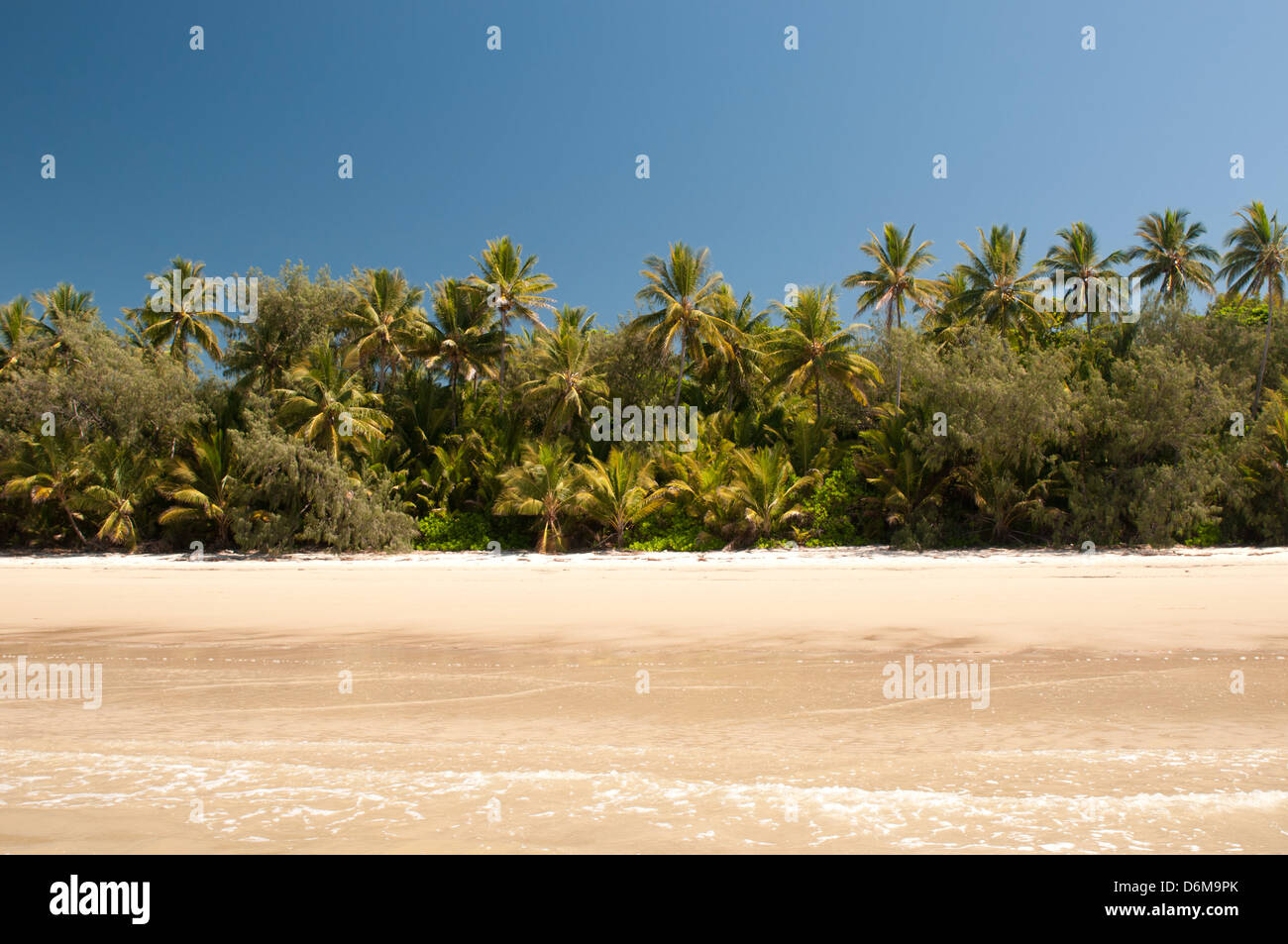 Plage de Port Douglas, l'extrême nord du Queensland, Australie Banque D'Images
