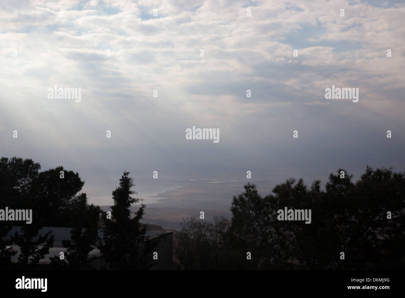 Israël, ou la terre promise, vu de Mt. Nebo en Jordanie. C'est ce que Moïse aurait pu voir de ce qui devait être Israël Banque D'Images