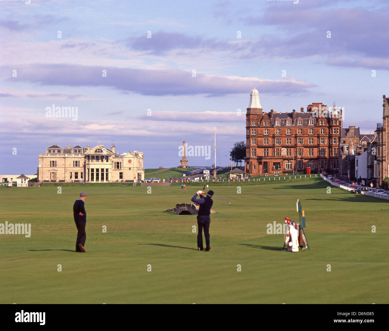 Club-house et 18e trou lors de l'Old Course à St Andrews, St Andrews, Fife, Scotland, United Kingdom Banque D'Images