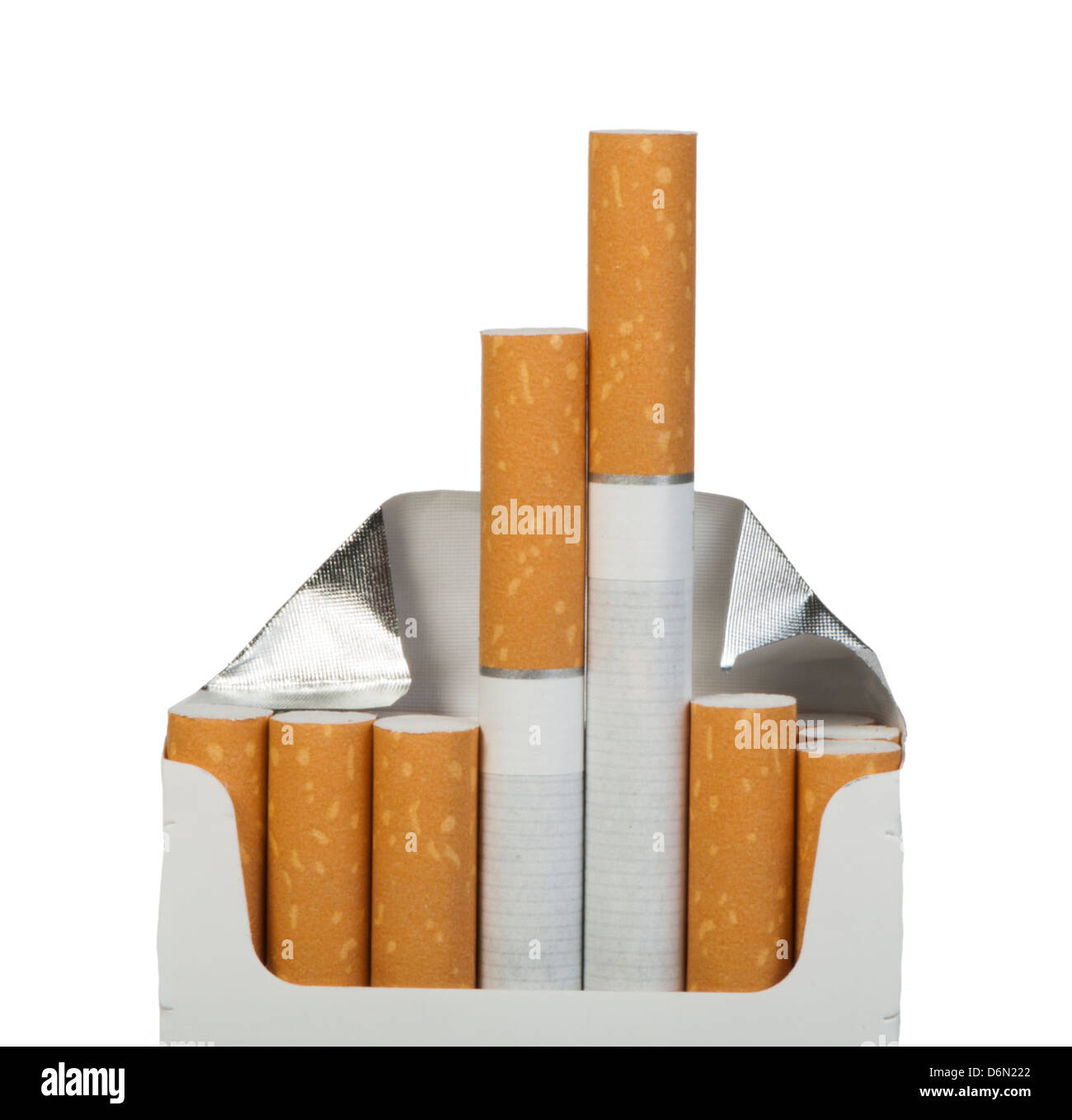 Paquet de cigarettes. Isolé blanc studio shot Banque D'Images