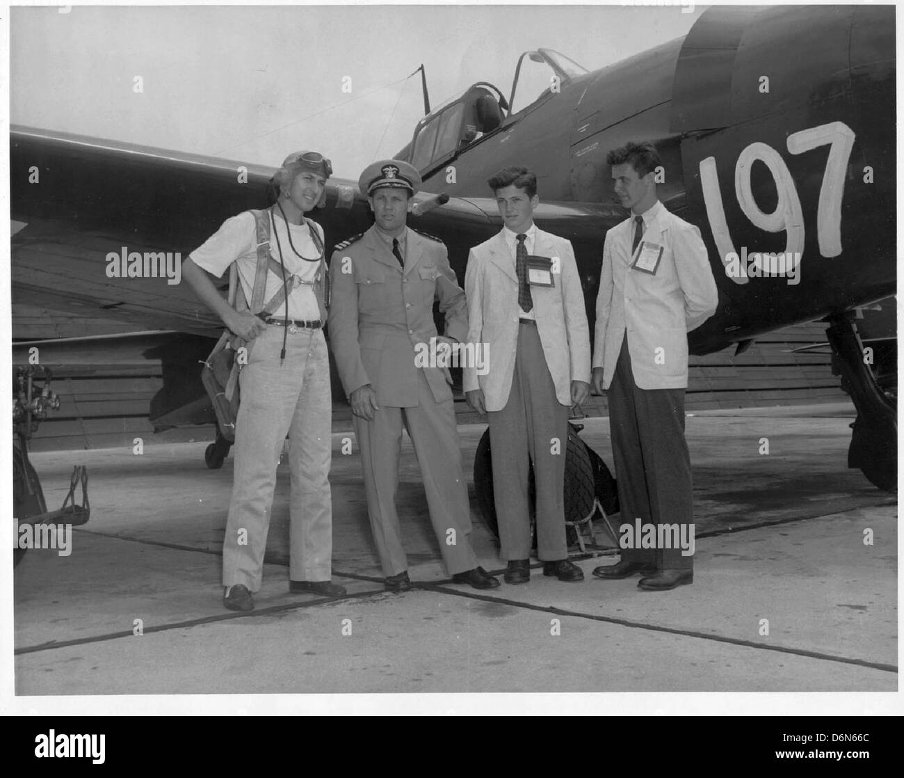 Le Grumman F6F Hellcat était un avion de chasse à porte-avions utilisé par la marine américaine pendant la IIe Guerre mondiale. Il est devenu l'un des chasseurs navals les plus réussis de l'histoire. Cette photo capture la F6F Hellcat, mettant en valeur son design emblématique, qui a joué un rôle essentiel dans le combat naval pendant la guerre du Pacifique. Banque D'Images