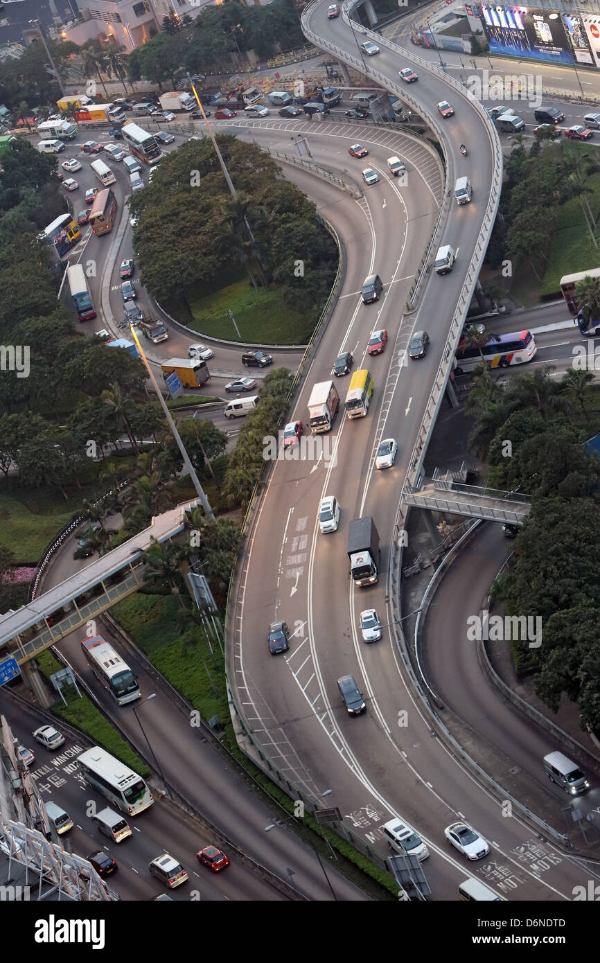 Hong Kong, Chine, Verkehrsfuehrung sur Gloucester Road Banque D'Images