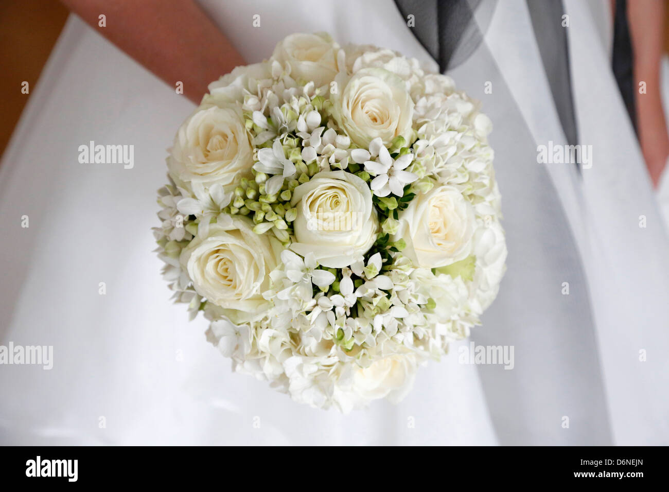Essen, Allemagne, une fiancée avec un bouquet de mariage, mariage icône photo Banque D'Images