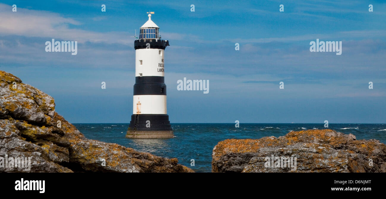 Penmon phare, le sud-est de l''Anglesey Banque D'Images