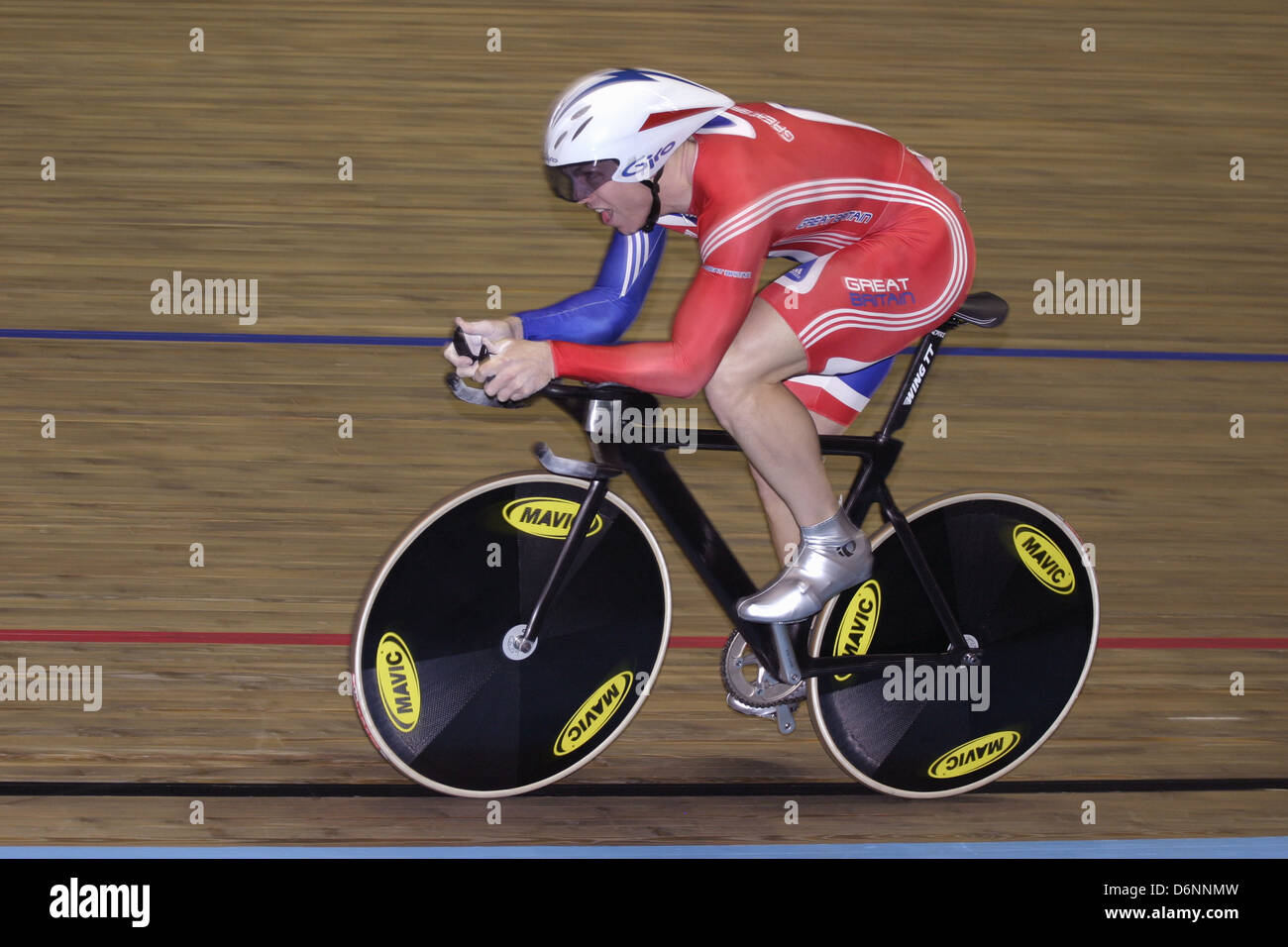 Sir Chris Hoy la Coupe du Monde de Cyclisme sur piste 2005 Vélodrome de Manchester gagner 1km Banque D'Images