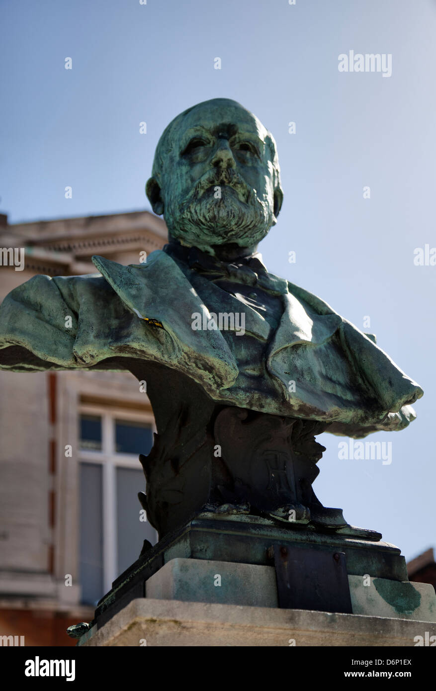 Sir Henry Tate buste par Thomas Brock sur Brixton Windrush Square à Lambeth - London UK Banque D'Images