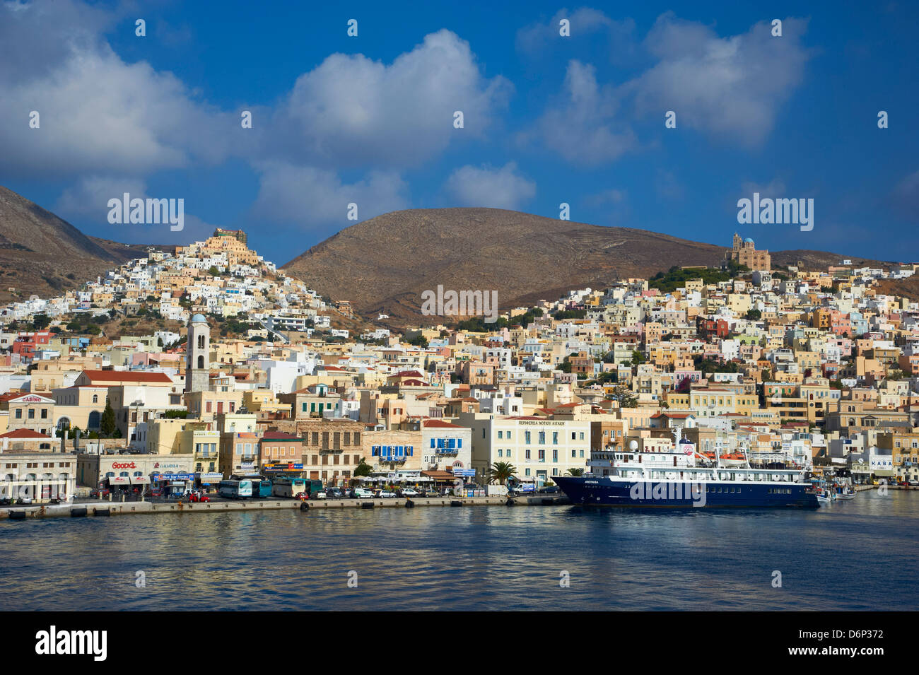 Ermoúpoli (Khora) le capital et l'Ano Syros, l'île de Syros, Cyclades, îles grecques, Grèce, Europe Banque D'Images