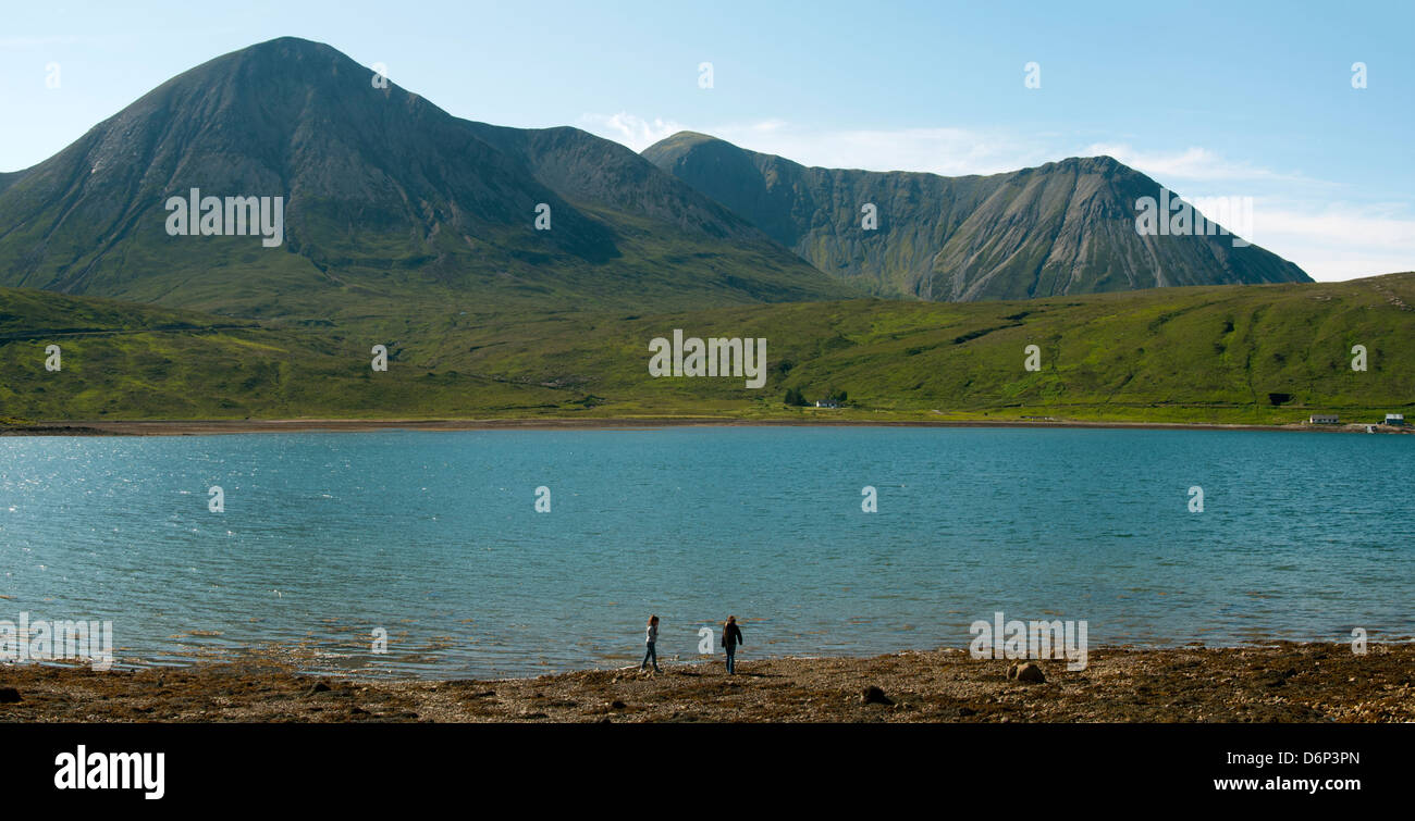 Beinn Dearg Mhor et Glamaig dans la Red Cuillin hills, sur le Loch Ainort, Isle of Skye, Scotland, UK Banque D'Images