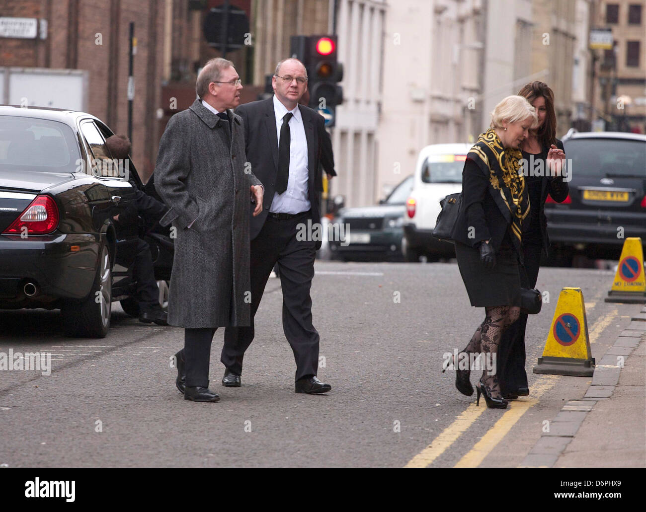 Les clients de l'enterrement de Paul McBride QC, s'est tenue à St Aloysius' Church dans Garnethill Glasgow, Écosse - 12.03.12 Banque D'Images