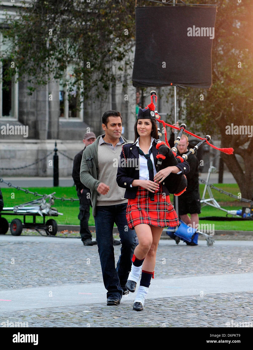 Salman Khan et Katrina Kaif une danse scène est filmée sur le plateau du nouveau film de Bollywood 'Ek Tha Tiger" à Trinity College Banque D'Images