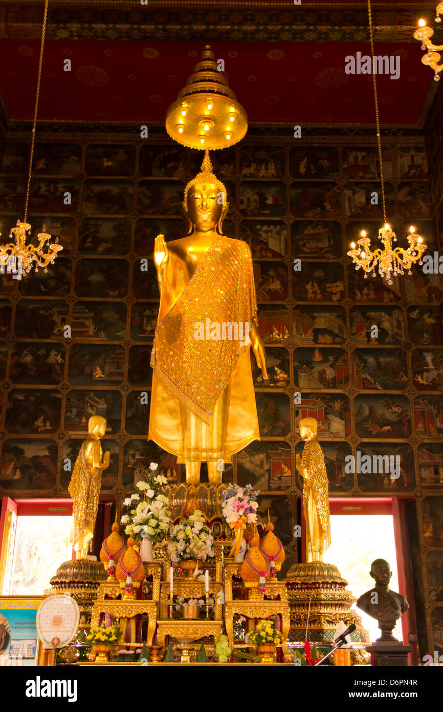 Bouddhas de Wat Kruawal Bangkok Thaïlande Banque D'Images