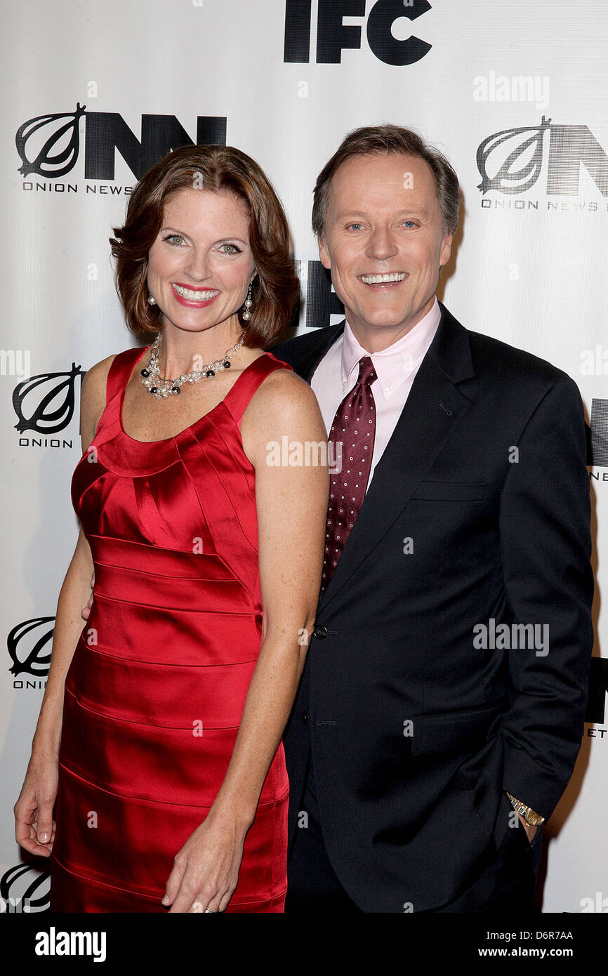 Tracy Toth, aka Tracy Gill, Brad Holbrook,aka Jim Haggerty SFI en 'Onion News Network' Saison 2 premiere événement au nouveau Musée Banque D'Images