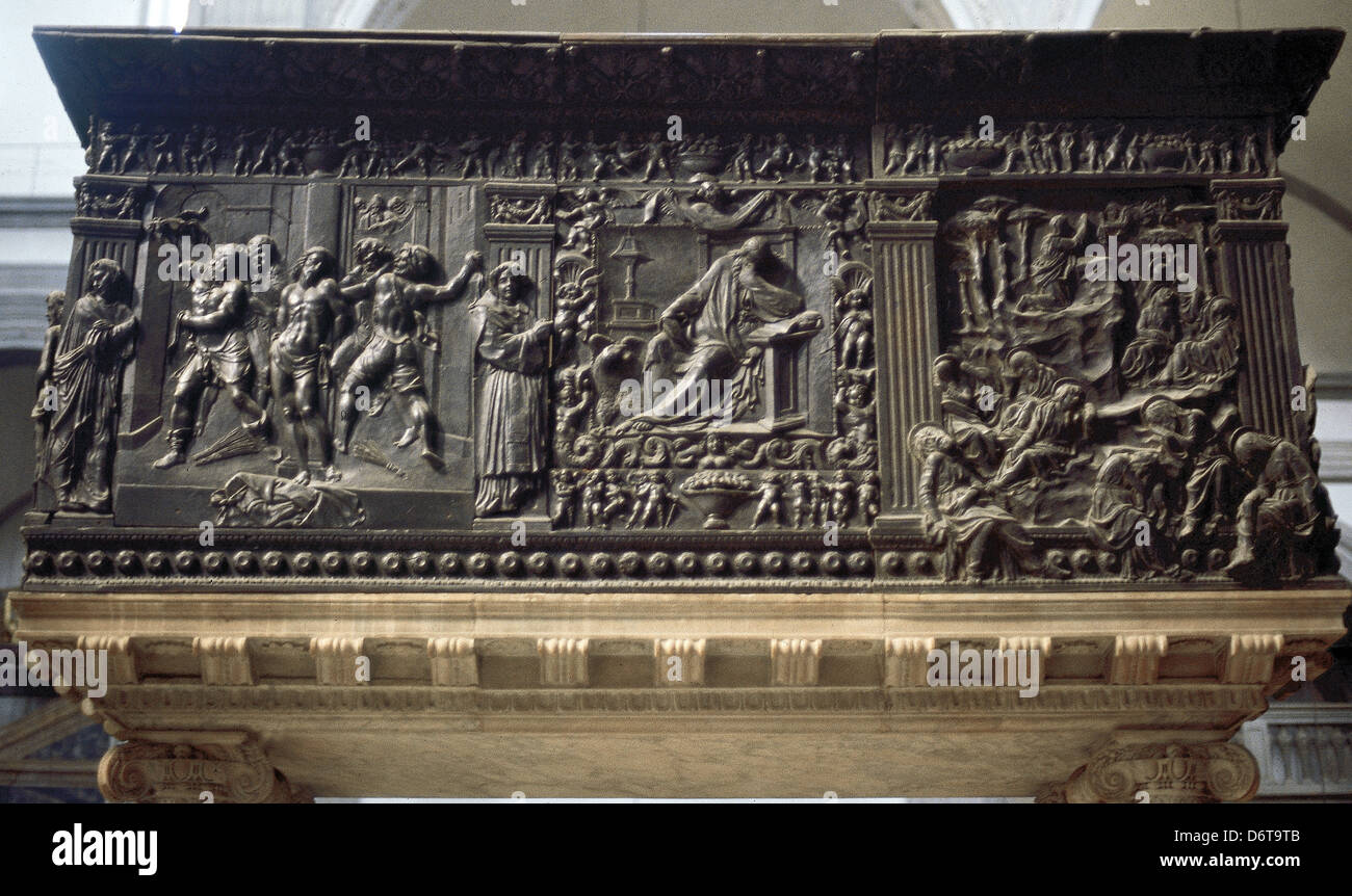 L'Italie. Florence. La chaire de la Passion. Le soulagement. Chaire de bronze dans l'église de San Lorenzo. Par Donatello (1386-1466). Banque D'Images