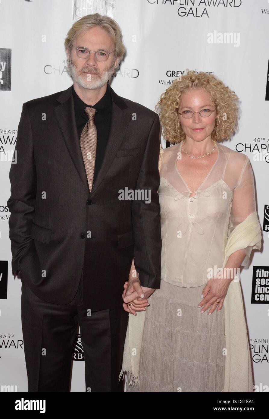 New York, USA. 22 avril 2013Kenneth Bowser, Amy Irving aux arrivées pour 40e Gala annuel de Chaplin, Avery Fisher Hall, au Lincoln Center, New York, NY Le 22 avril 2013. Photo par : Derek Storm/Everett Collection/DPA/Alamy Live News Banque D'Images