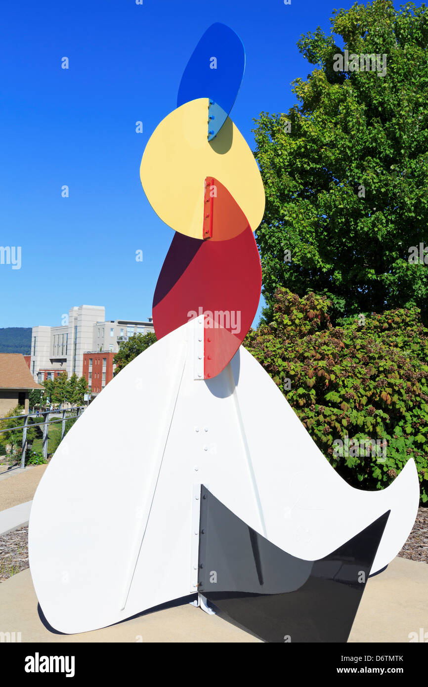 USA Tennessee Chattanooga Bluff View Arts District Hunter Museum Art américain Alexander Calder sculpture baleine enceinte Banque D'Images