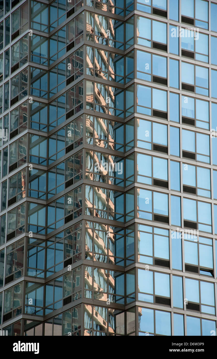 Close up d'un gratte-ciel moderne New York City, USA Banque D'Images