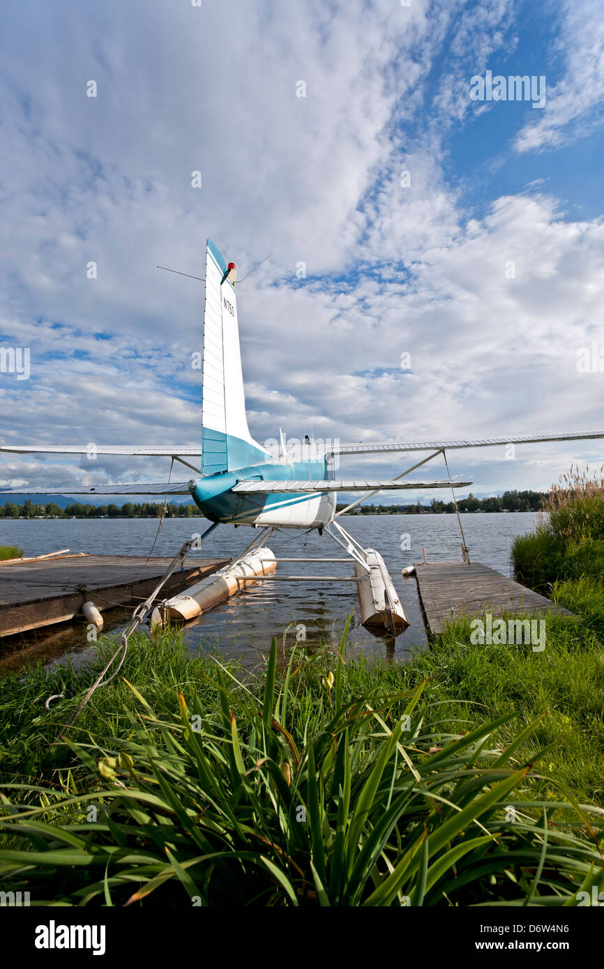 Seaplane au quai. Lake Hood. Anchorage. De l'Alaska. USA Banque D'Images