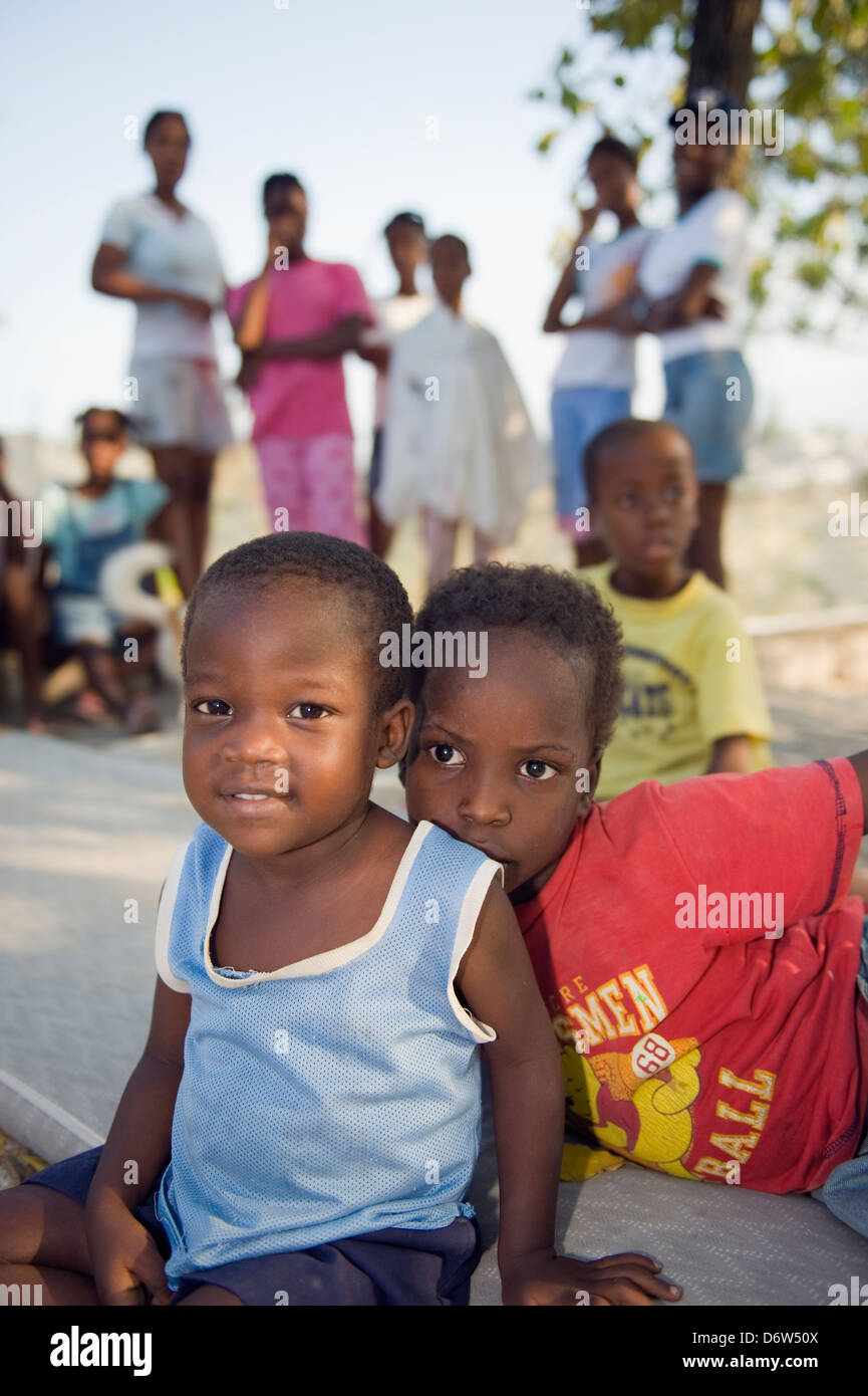 Orphelins à un orphange après le tremblement de terre de janvier 2010, Port-au-Prince, Haïti, Caraïbes Banque D'Images