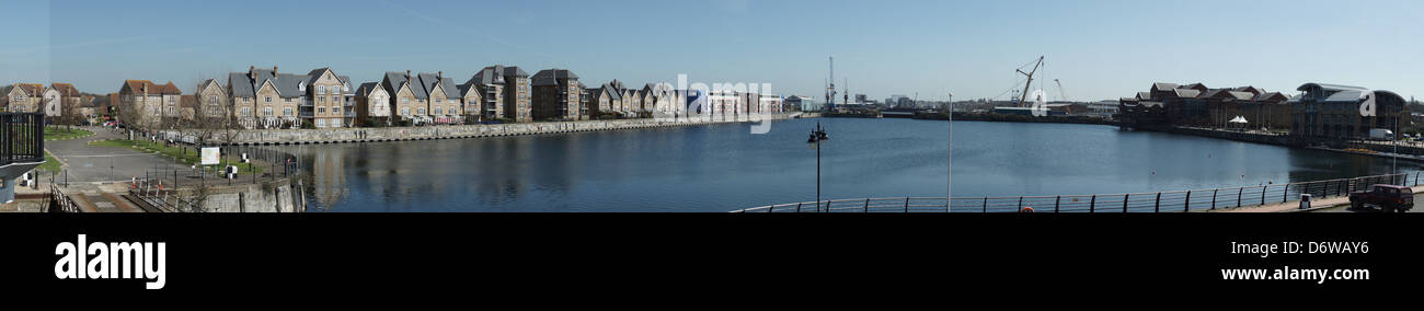 La rivière Medway chatham clear sky crane eau rainurée Banque D'Images