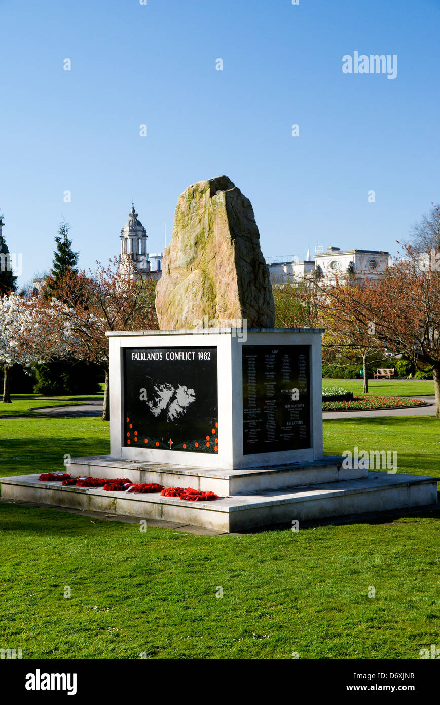 Mémorial de la guerre des Malouines Galles Alexandra gardens cathays park Cardiff Banque D'Images