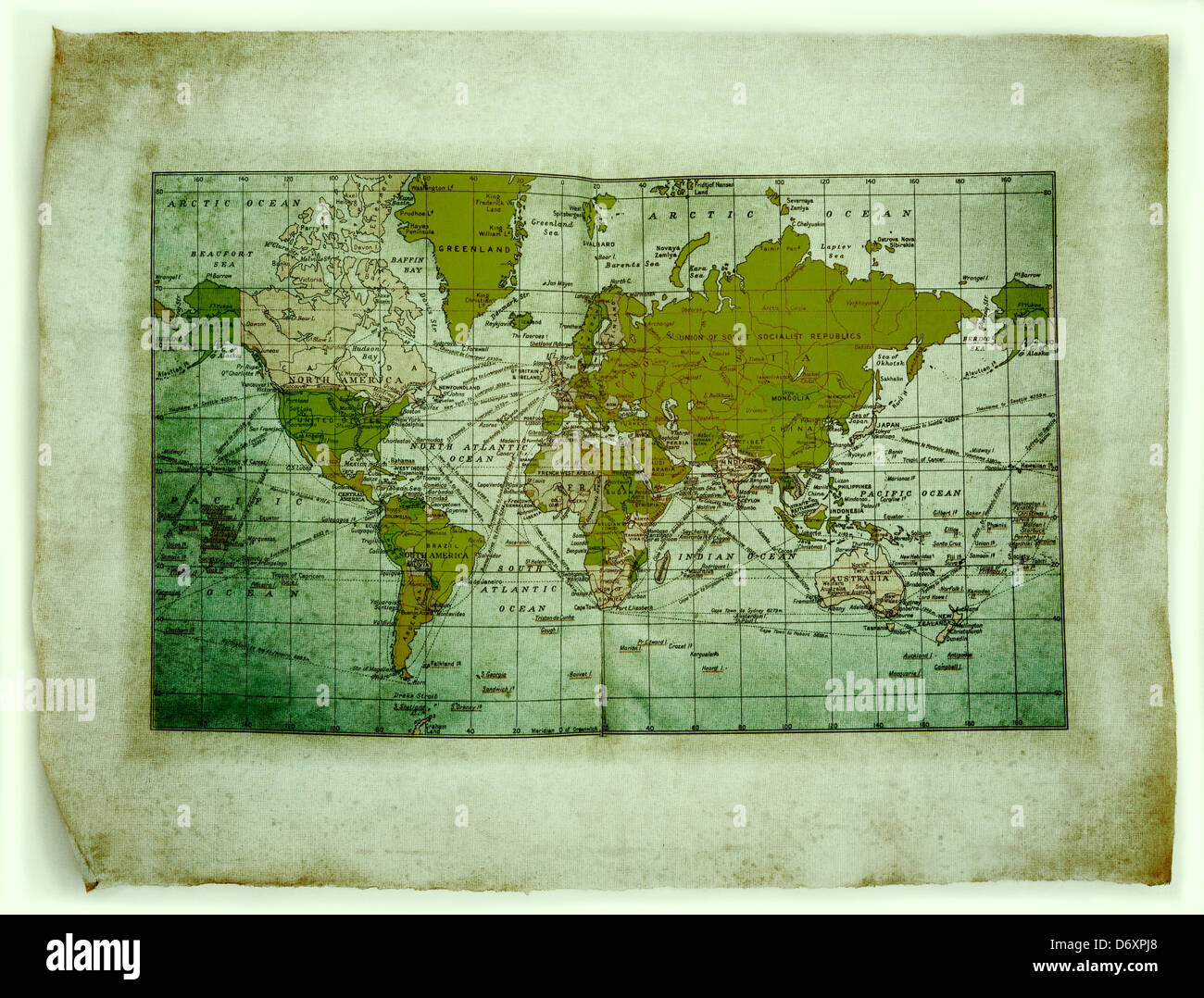 Carte du monde sur le vieux parchemin froissé sales Banque D'Images