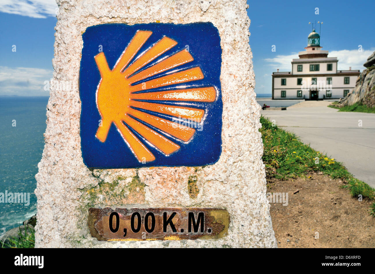 L'Espagne, la Galice : jalon du Saint James Way à la fin du Cap Fisterra Banque D'Images