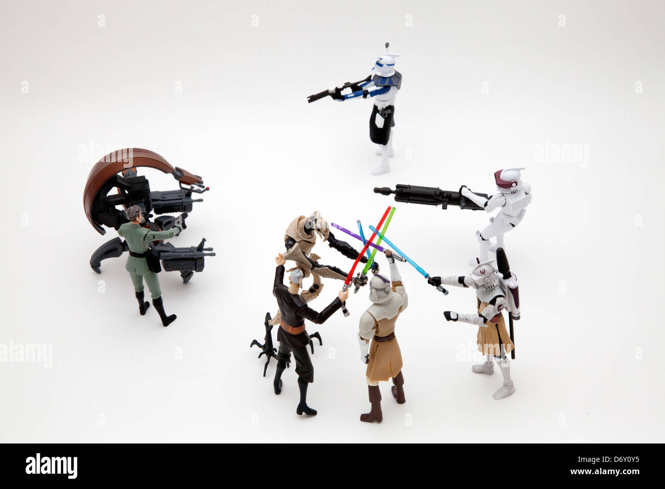 Figurines Star Wars dans la bataille avec des sabres. St Paul Minnesota MN USA Banque D'Images