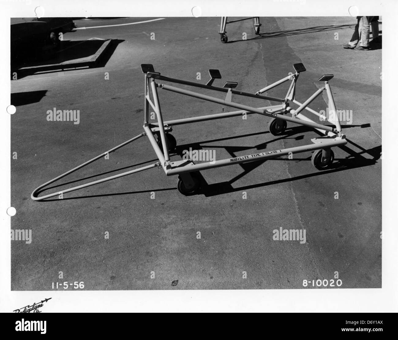 Cette photo capture le chariot du moteur Radioplane RP-54D, utilisé dans les tests de drones comme le Firebee. C'était un élément clé du développement par Ryan Aeronautical des premiers systèmes de drones, qui ont ouvert la voie aux véhicules aériens sans pilote (UAV) modernes. Banque D'Images