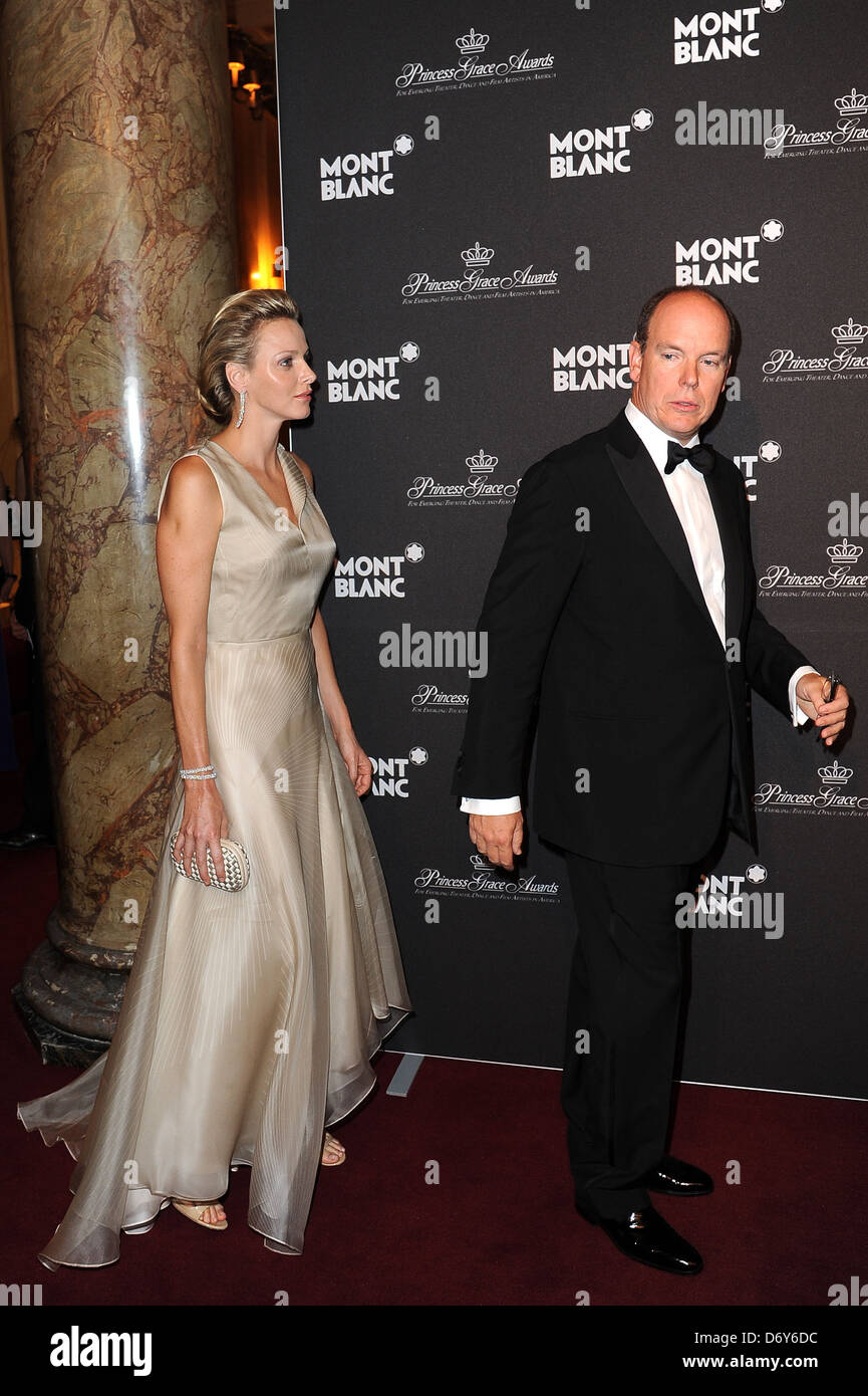 La princesse Charlene et le Prince Albert de Monaco La Montblanc Collection Princesse Grace de Monaco' présentation en première mondiale Banque D'Images