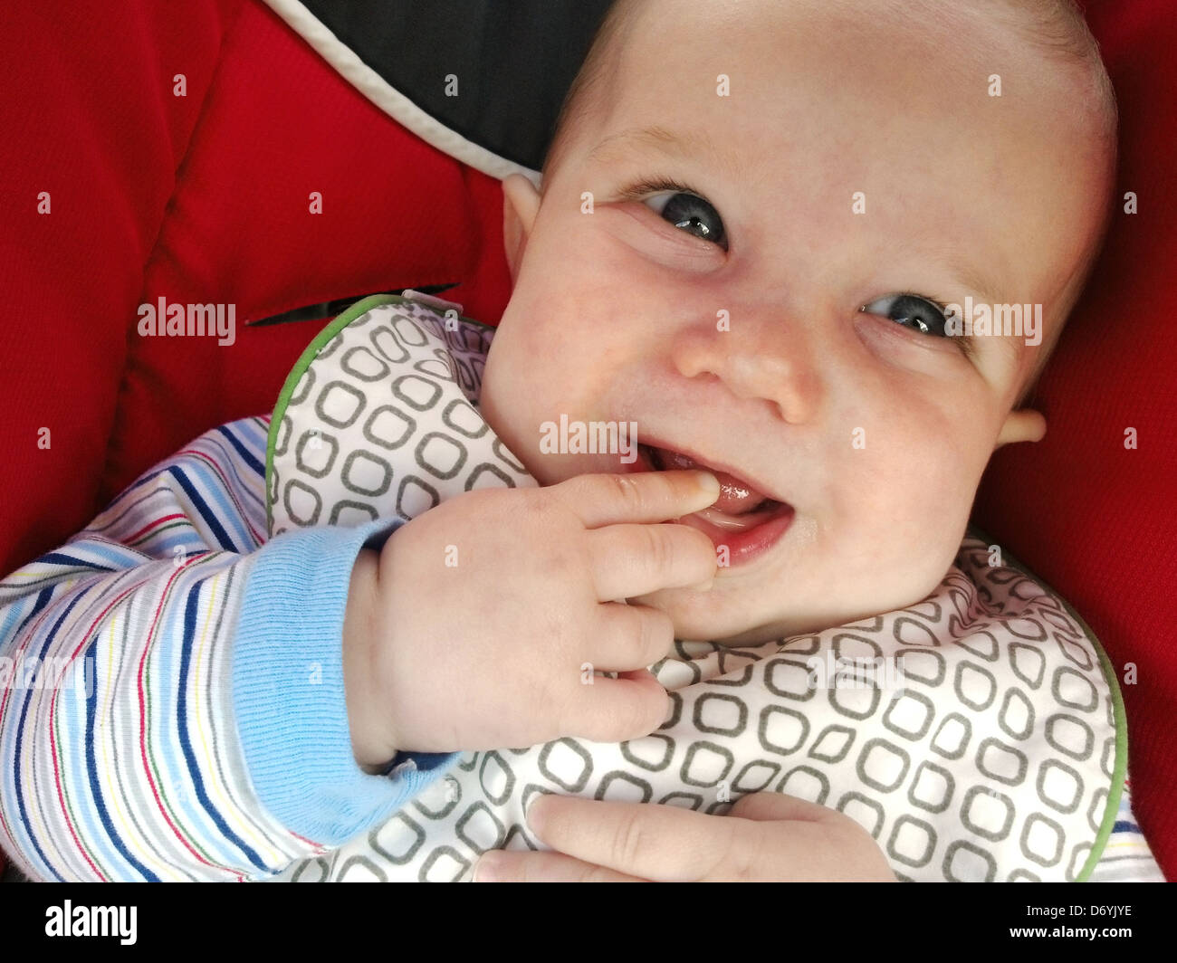 Smiling Caucasian baby - Image de stock capturée avec un smartphone