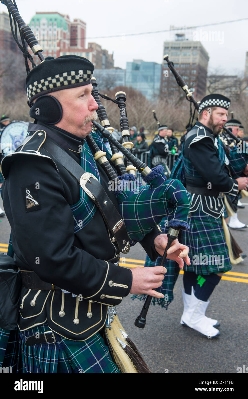 Cornemuse lors de l'Assemblée Saint Patrick's Day Parade à Chicago Banque D'Images