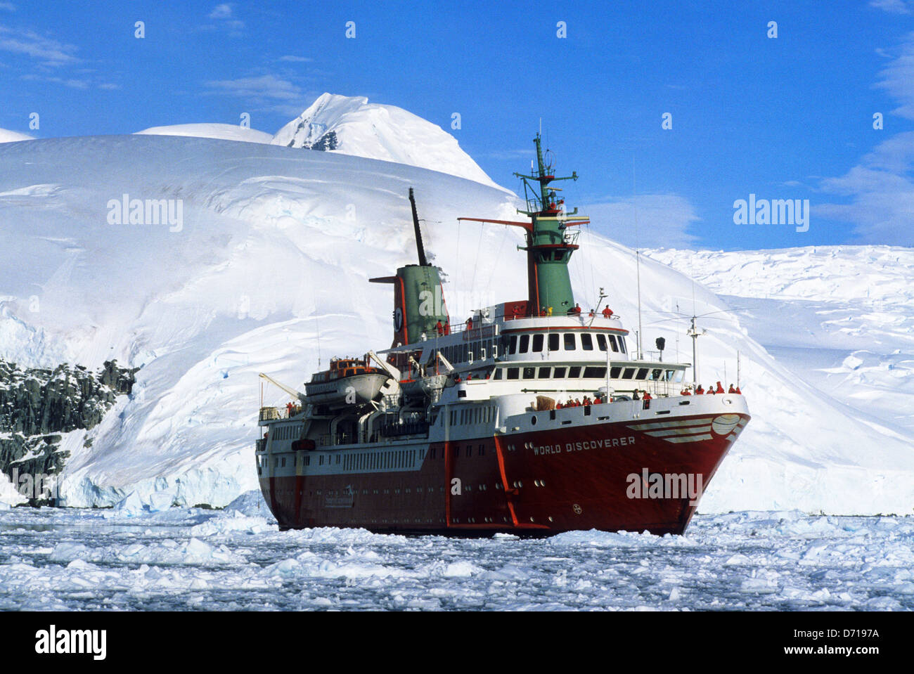 L'antarctique, Canal Lemaire, découvreur du monde des navires de croisière Banque D'Images