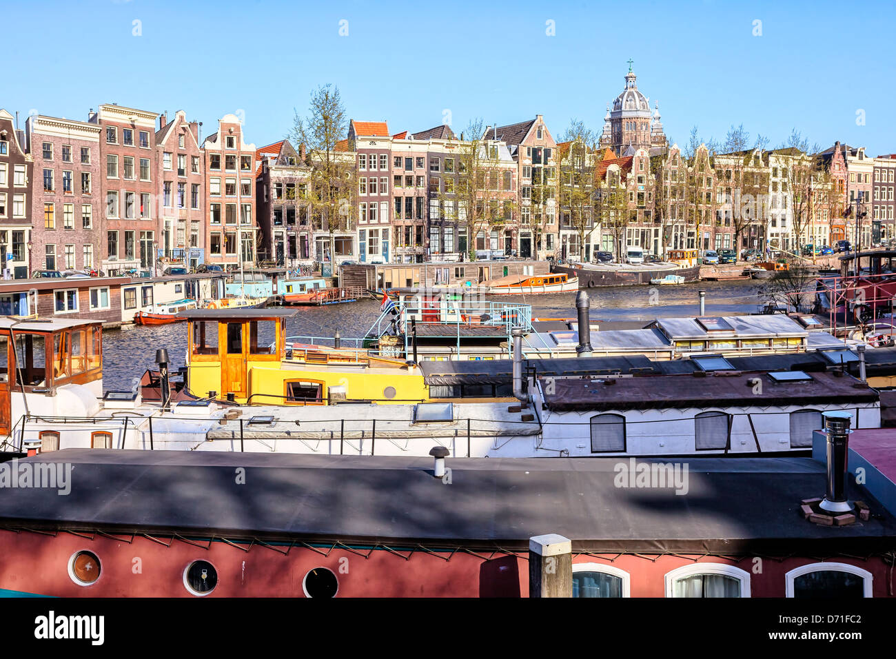 Amsterdam, Hollande du Nord, Waalseilandgracht, Pays-Bas, Gracht, Banque D'Images