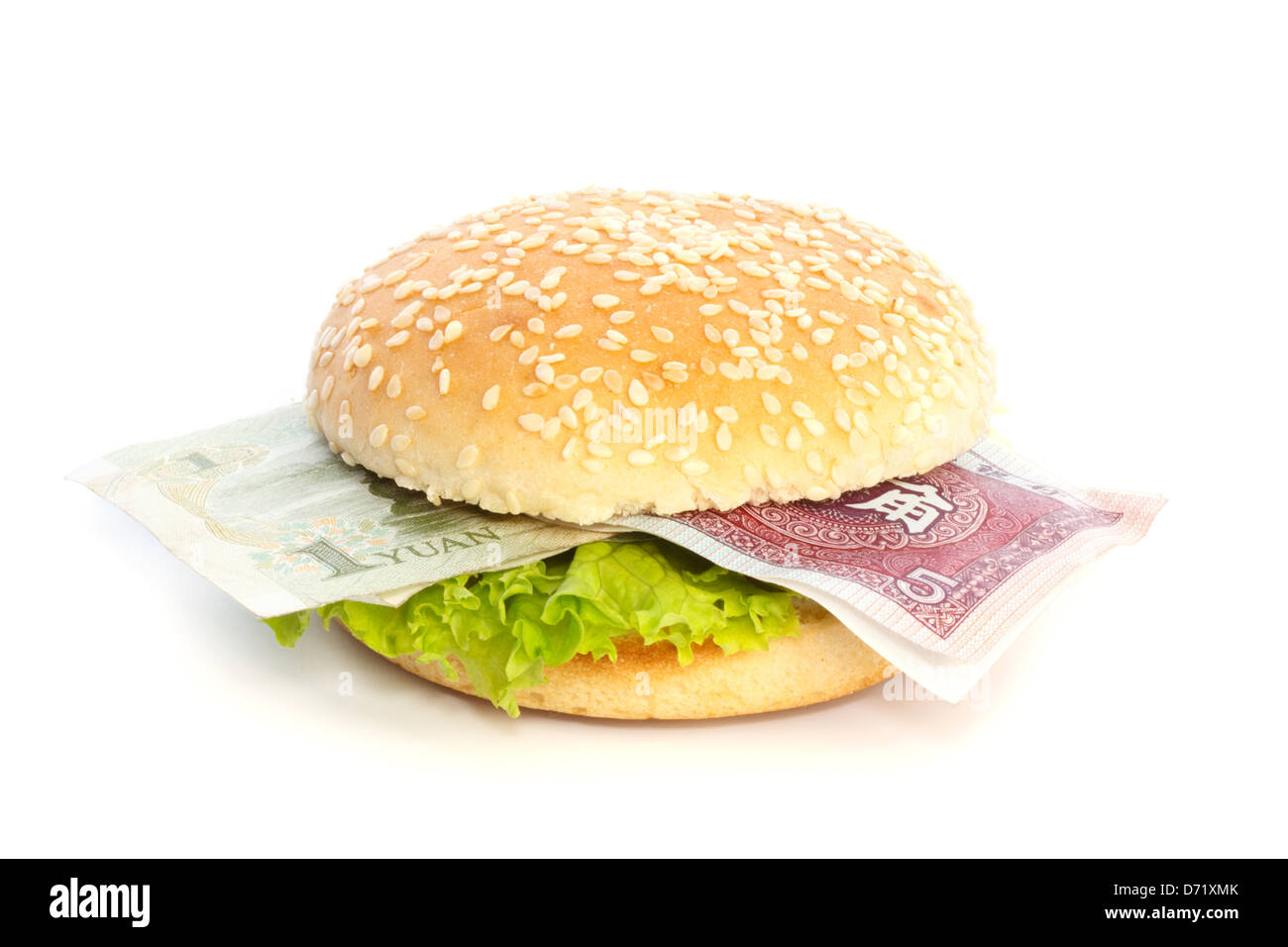 Yuan chinois burger avec des billets de banque sur fond blanc Banque D'Images