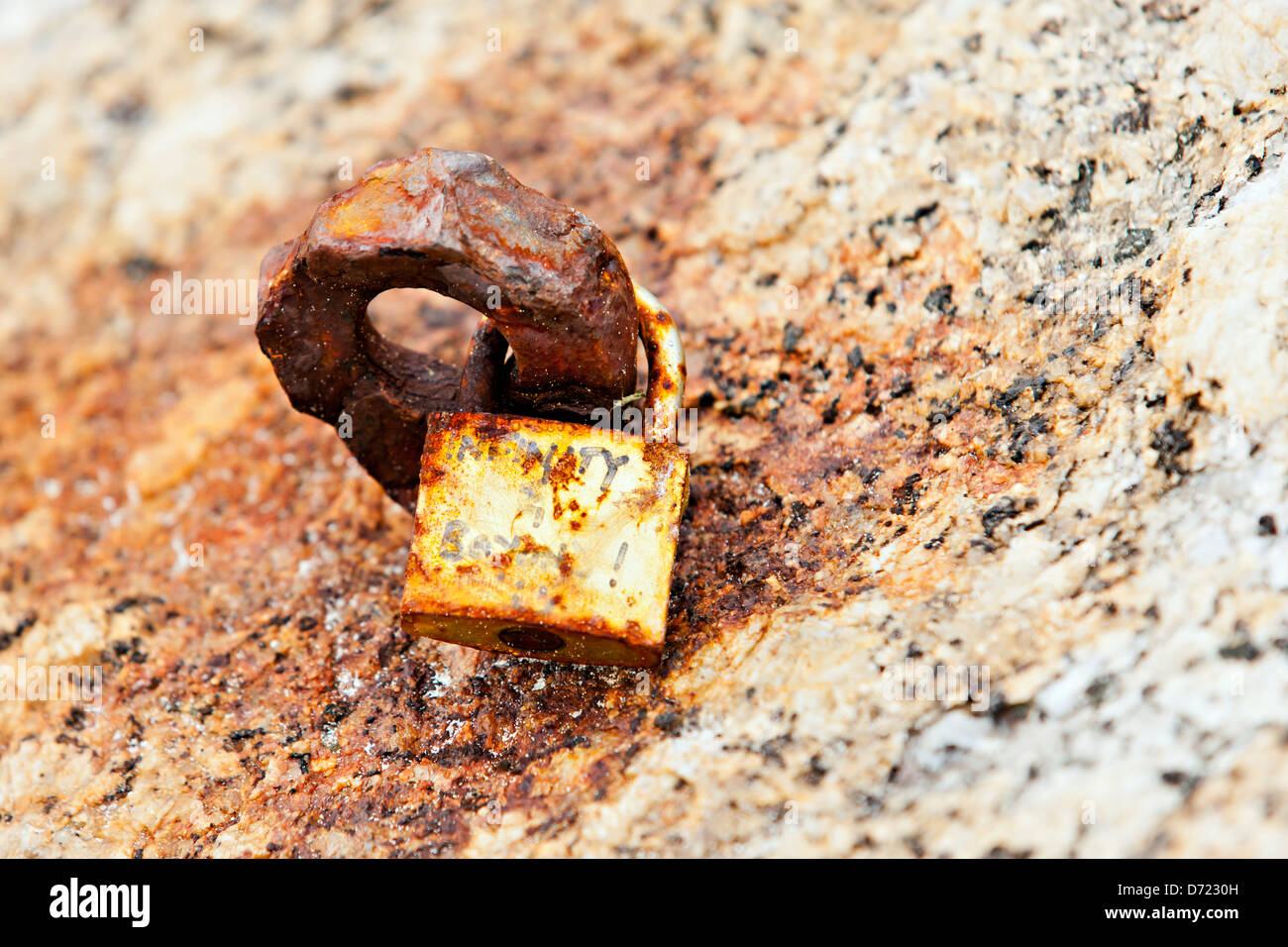 L'infini et au-delà, l'amour cadenas Banque D'Images