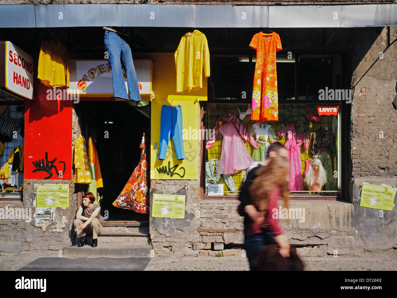 Berlin, Allemagne, acheter des vêtements dans la rue Fehrbelliner Banque D'Images